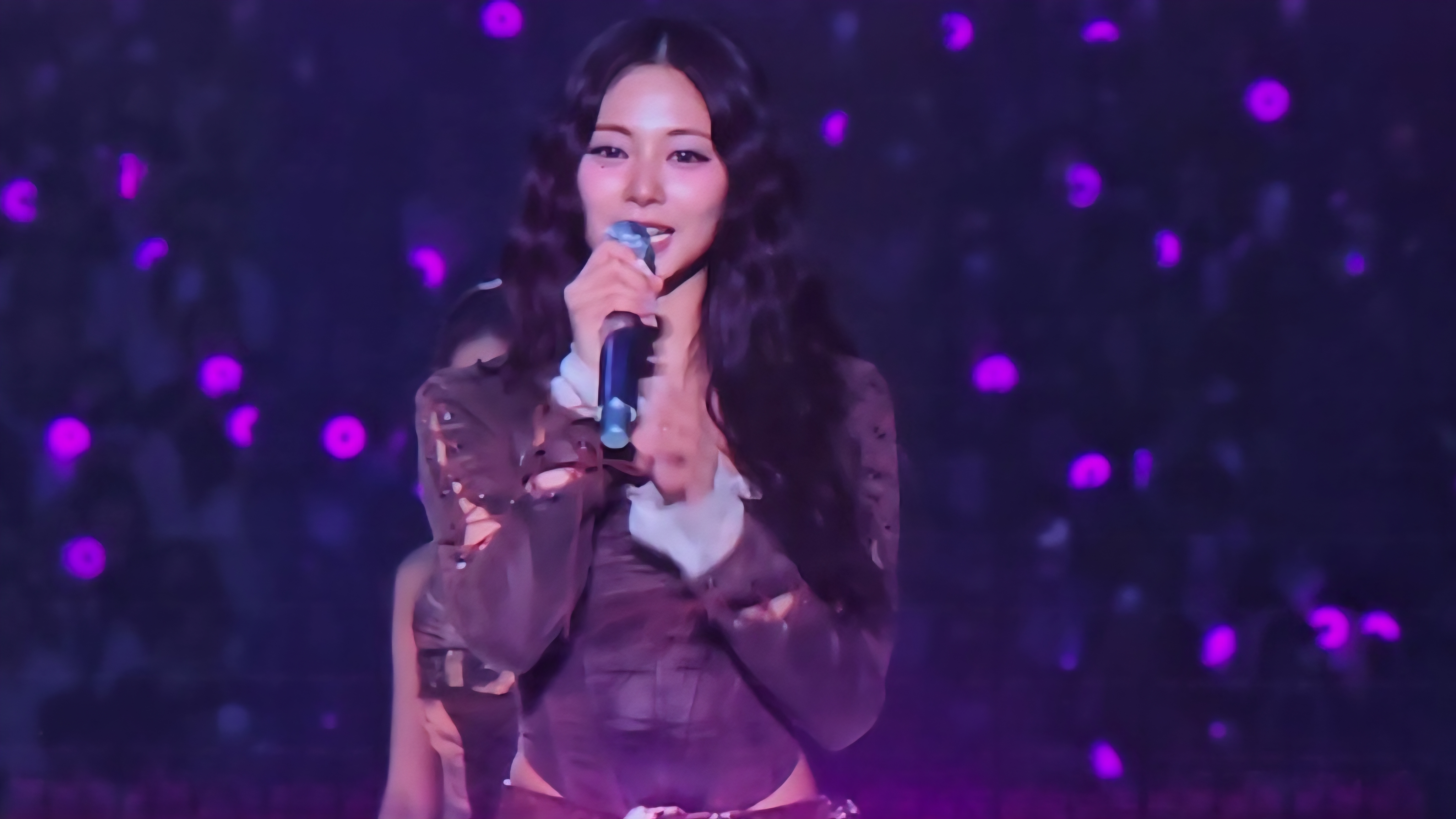 子瑜哭了！讓Twice姐姐們都嚇一大跳。（讀者提供）