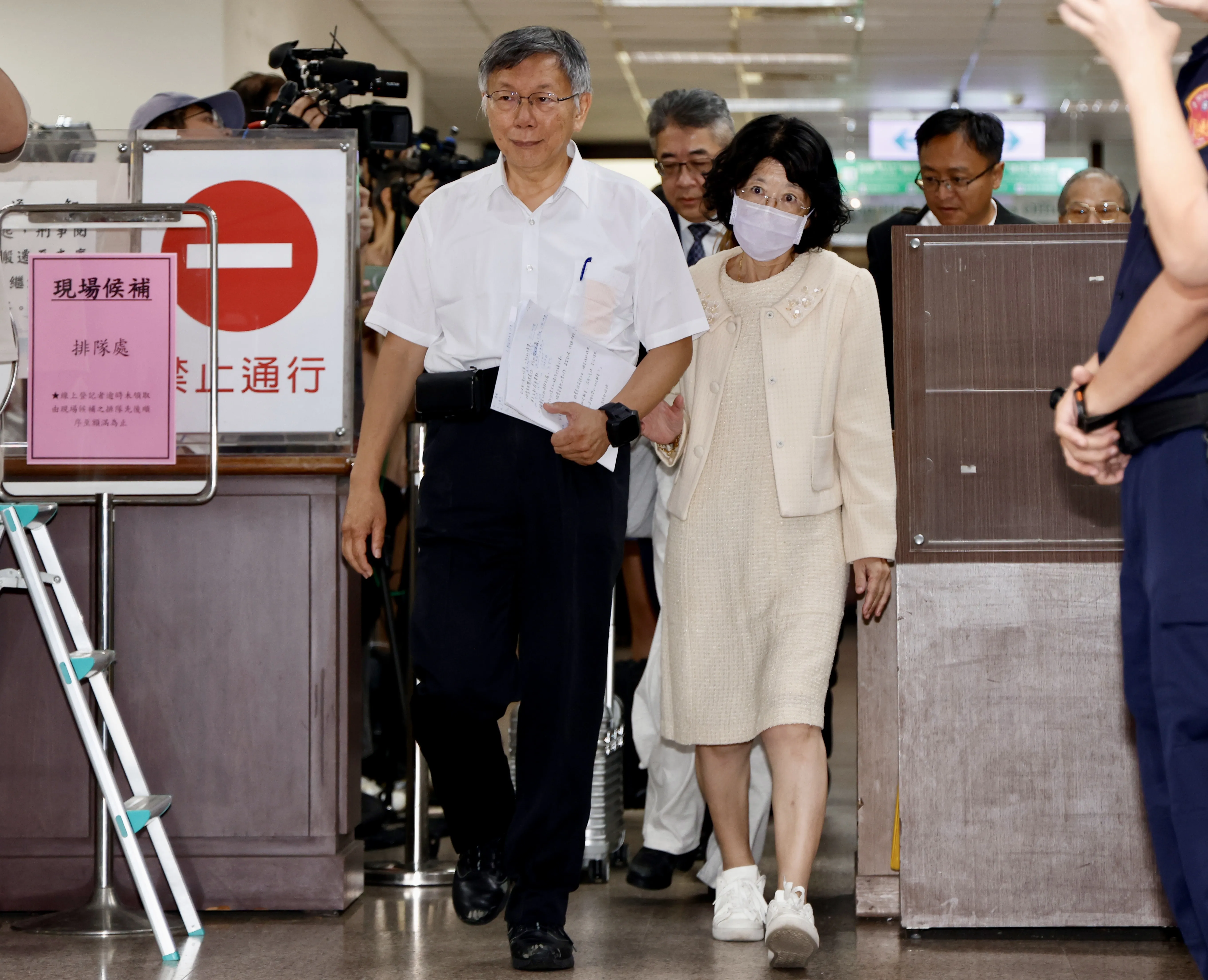 柯文哲二審首開／柯拉長陣線還要直播  法官嗆：你們要拖多久