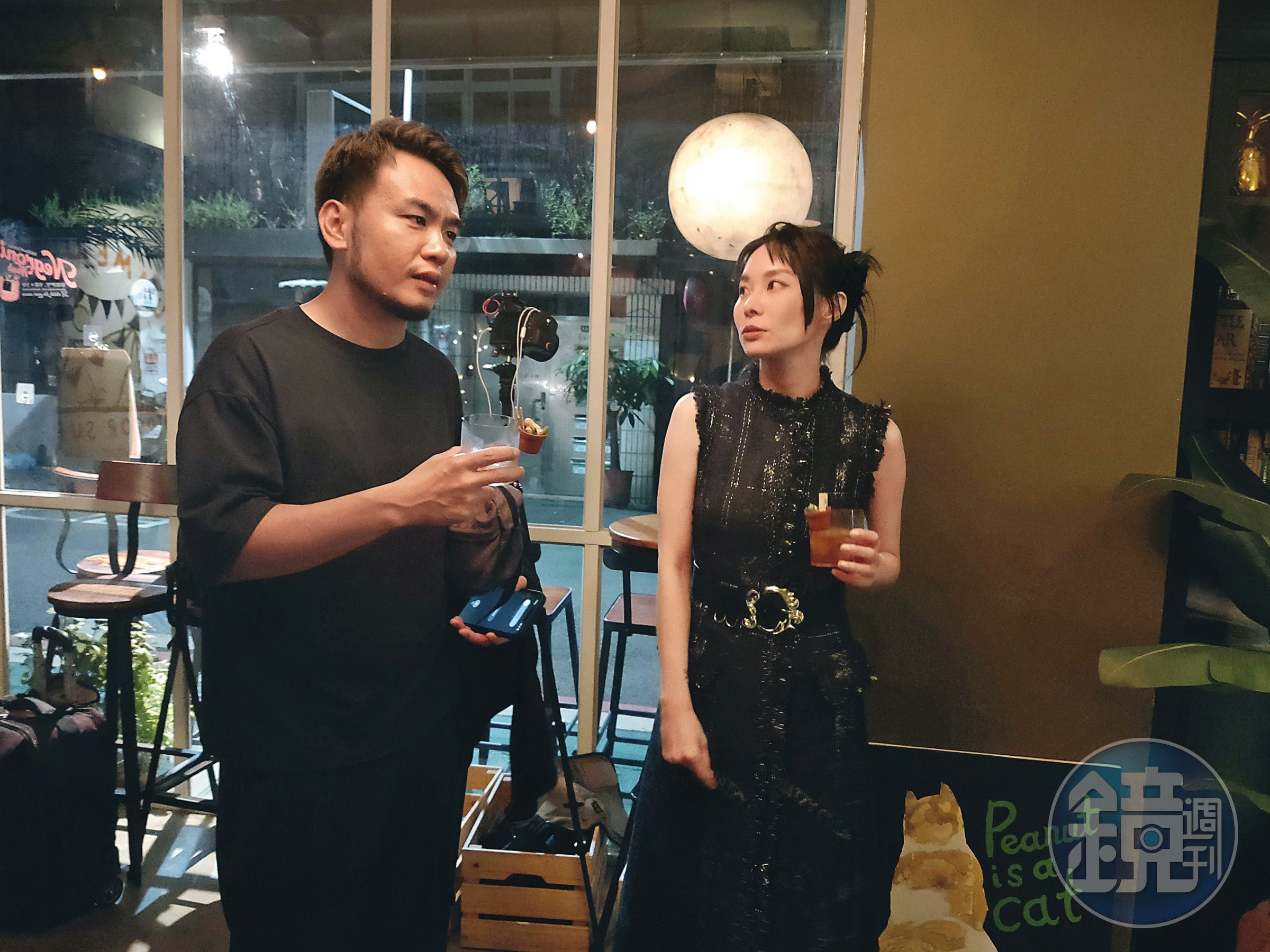 楊大正(左)曾與鄭宜農(右)有過一段婚姻,直到鄭宜農出櫃才離婚收場,兩人仍保持好友關係。