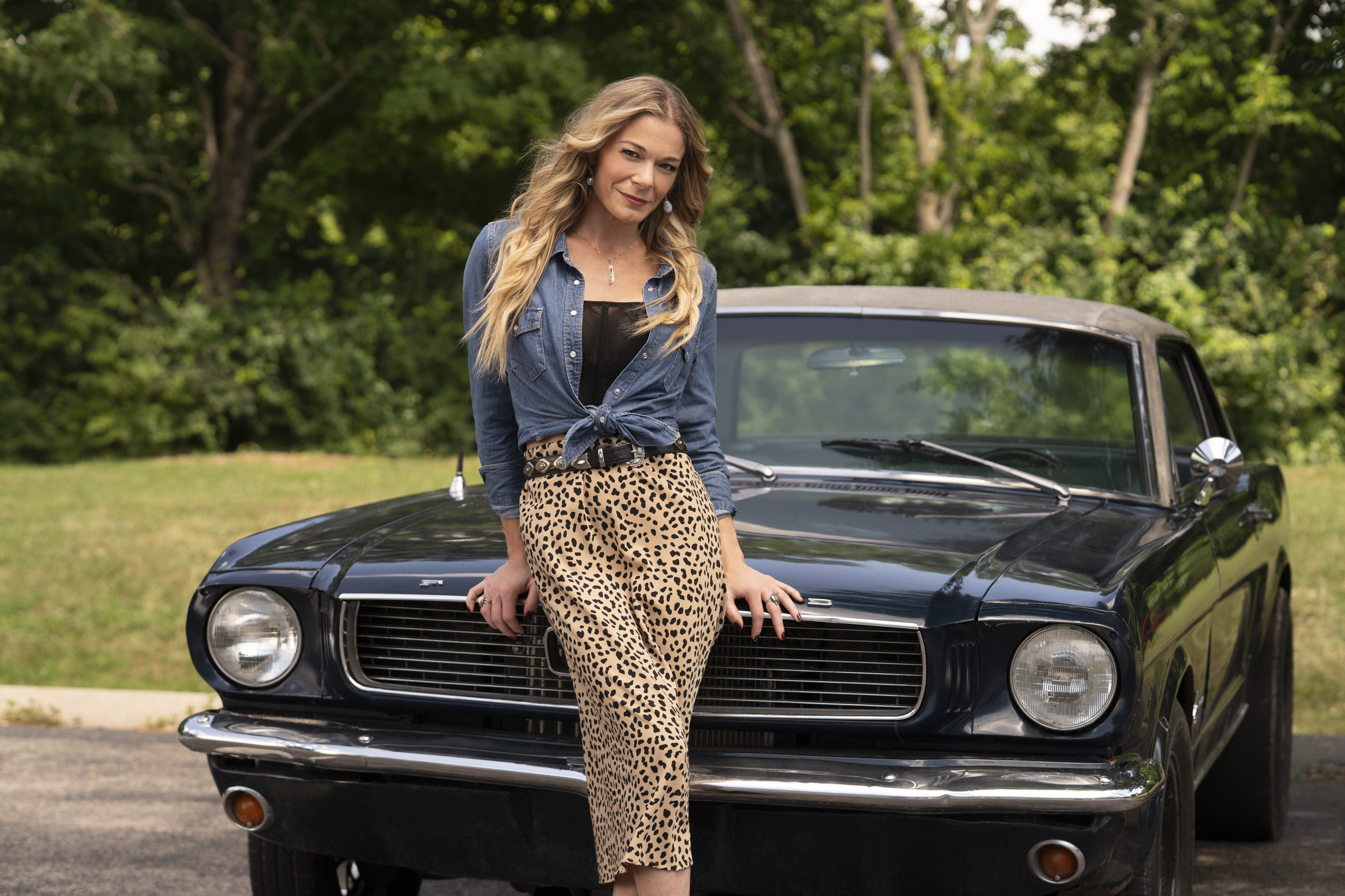 歌手黎安萊姆絲近期演出影集《火速救援最前線：納許維爾》。（Jake Giles Netter攝／Disney+提供）