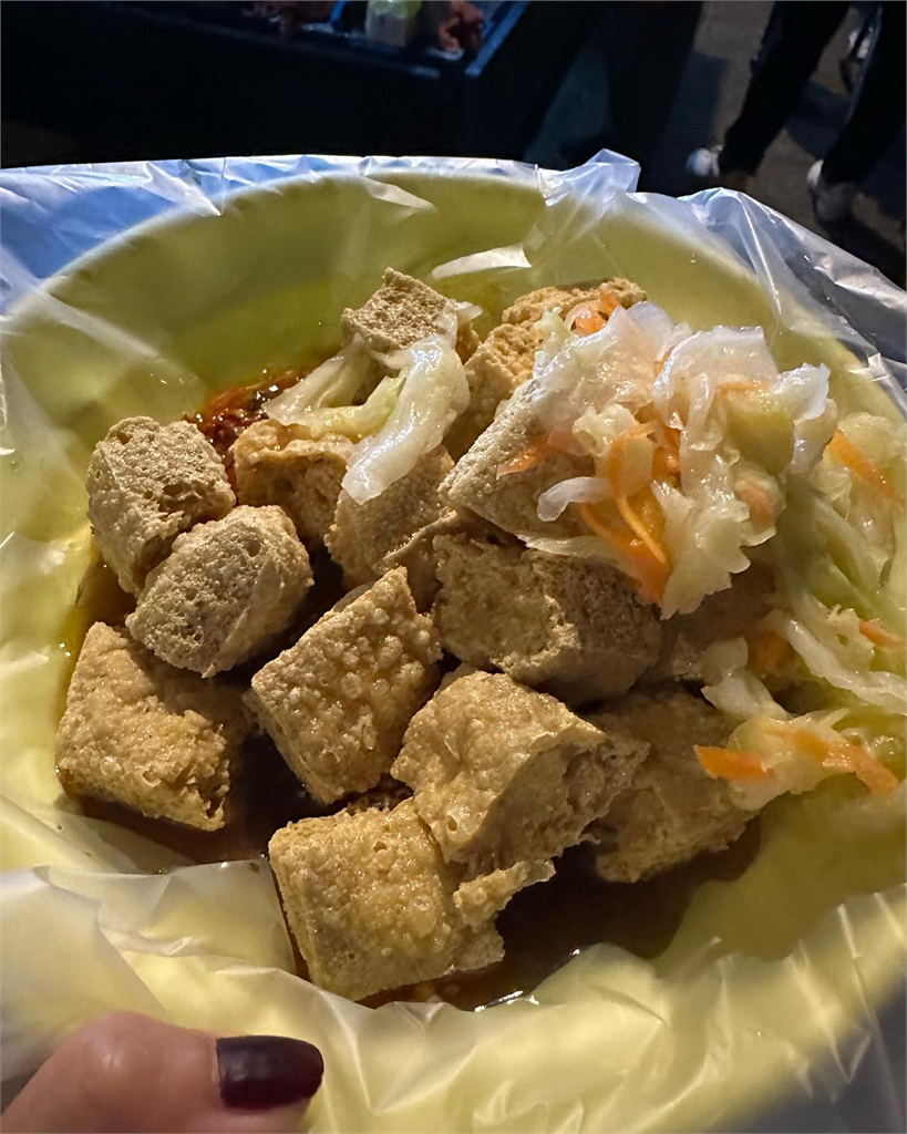 賈永婕半夜12點也要吃的神級臭豆腐，落腳永和開店。（翻攝自賈永婕臉書粉絲頁）