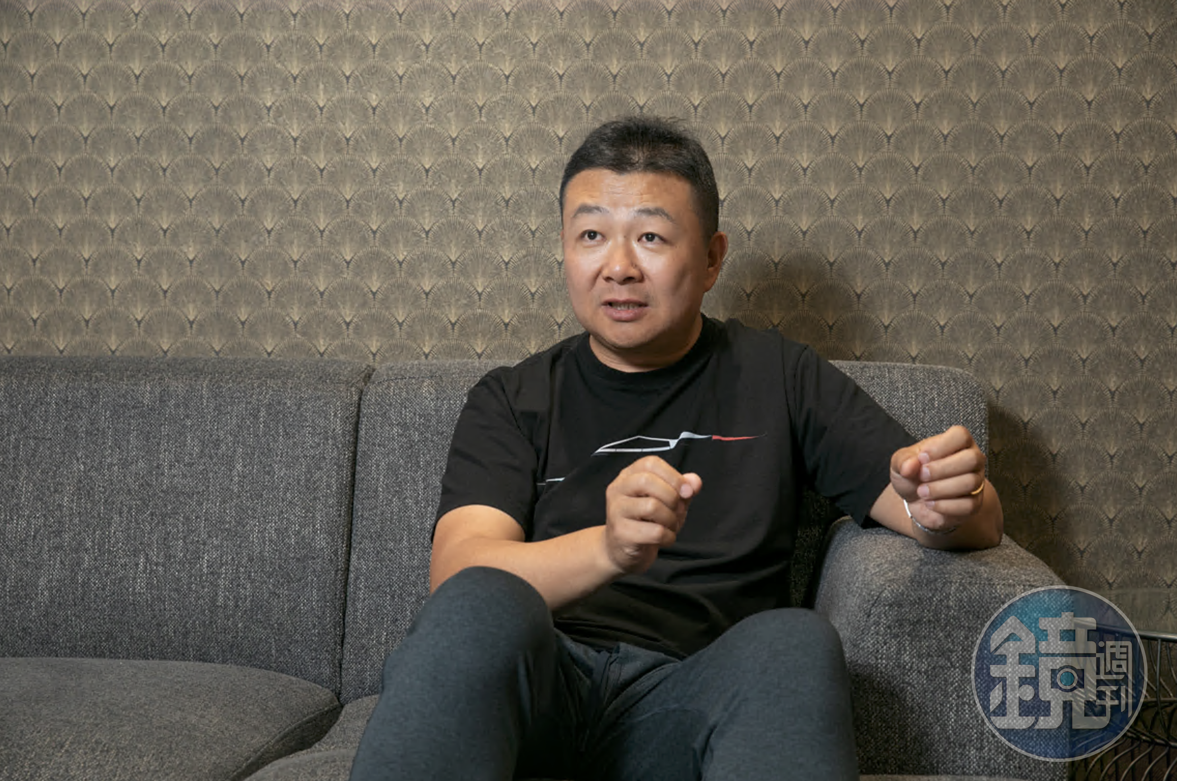 特斯拉是Mike核心持股，這波下跌一路承接，長線帳戶仍是獲利。