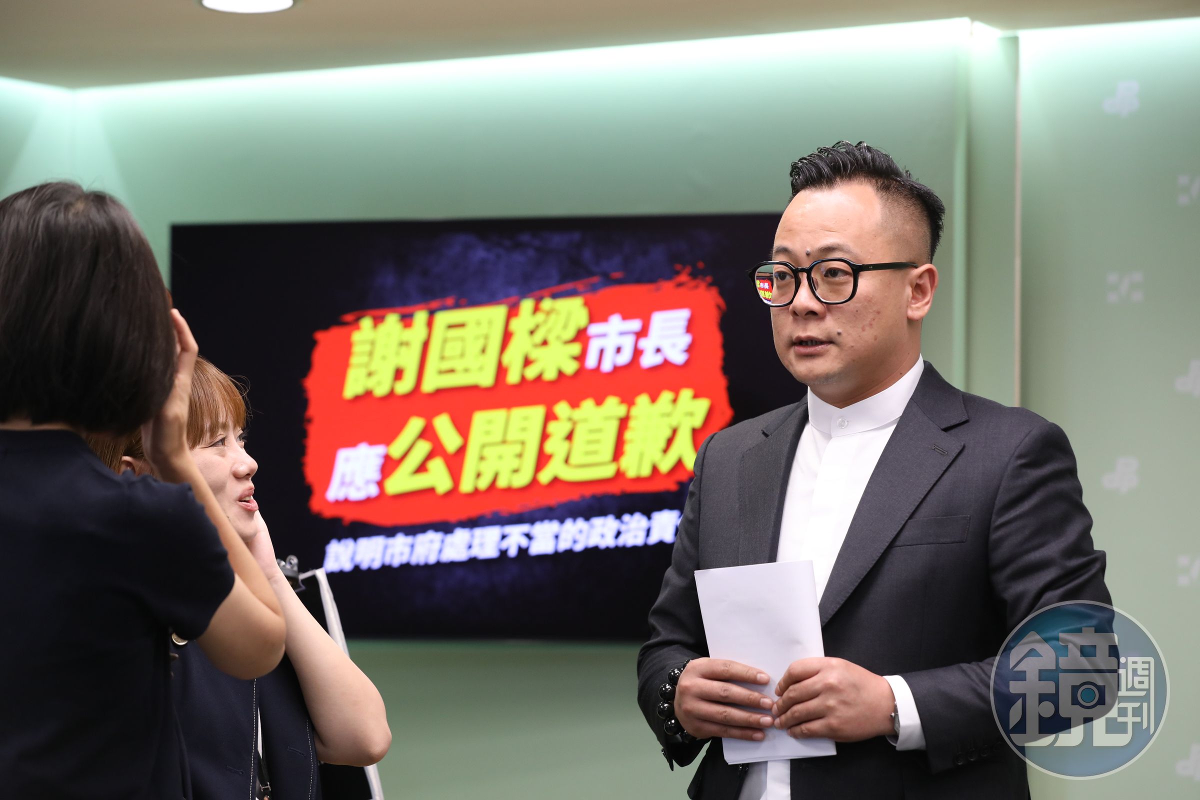 童子瑋要求謝國樑應向家長道歉,也要求市府應建立完整機制,包含通報、內控、處理。