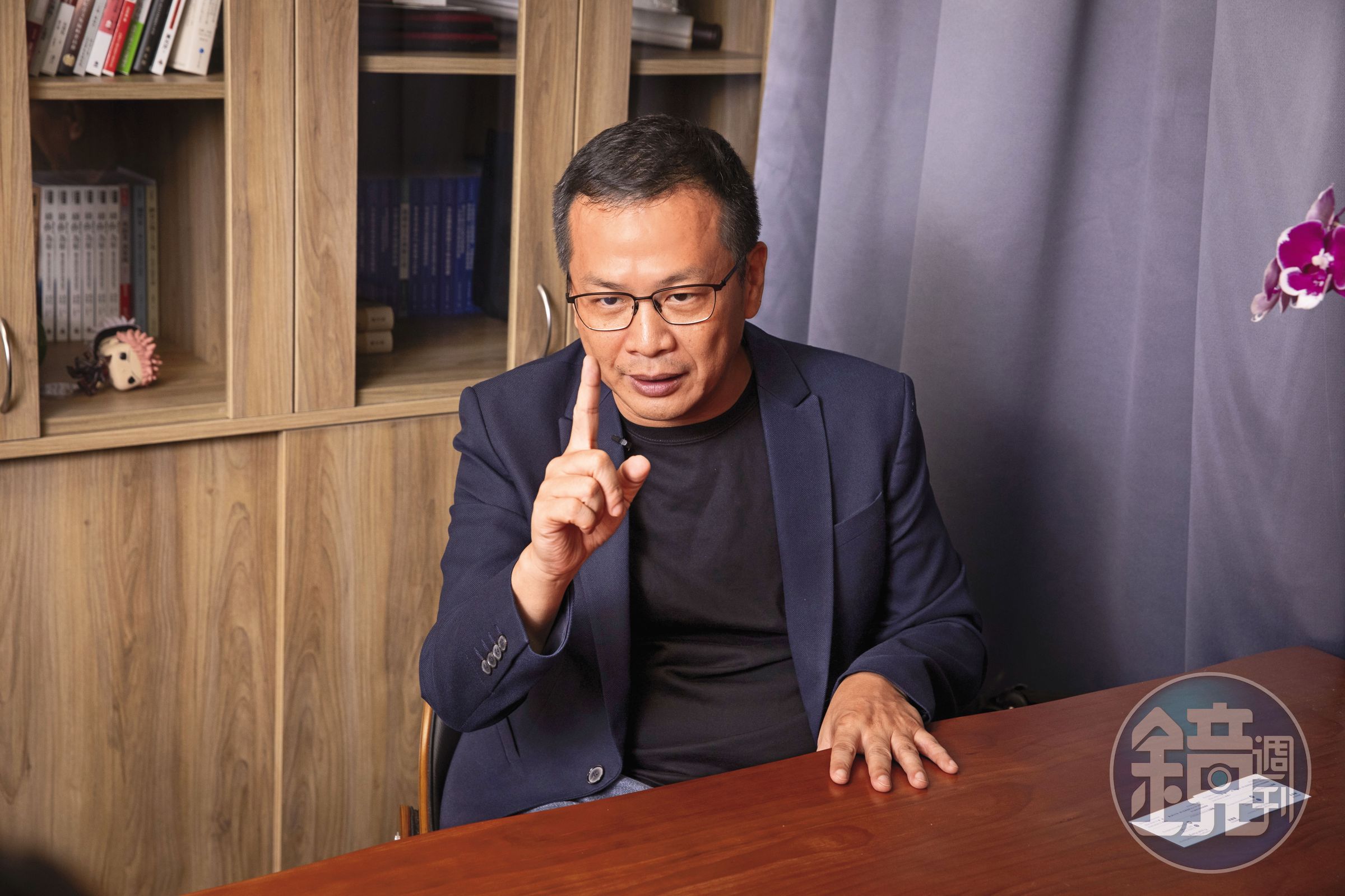羅智強自許是最接地氣的黨主席候選人，勤走基層爭取黨員支持。