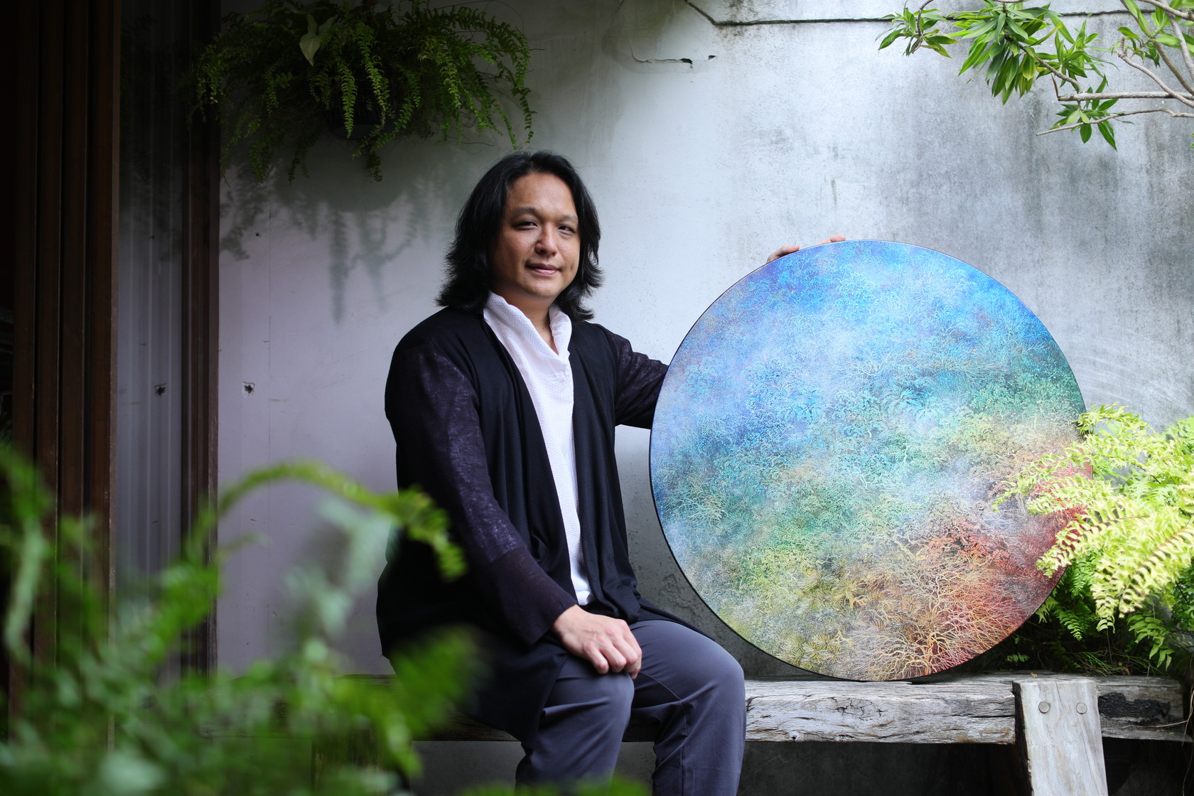 藝術家吳冠德父親的一席話，點醒了他，將創作的本意「回歸自然」融合《道德經》寓意，並完全呈現在作品裡。