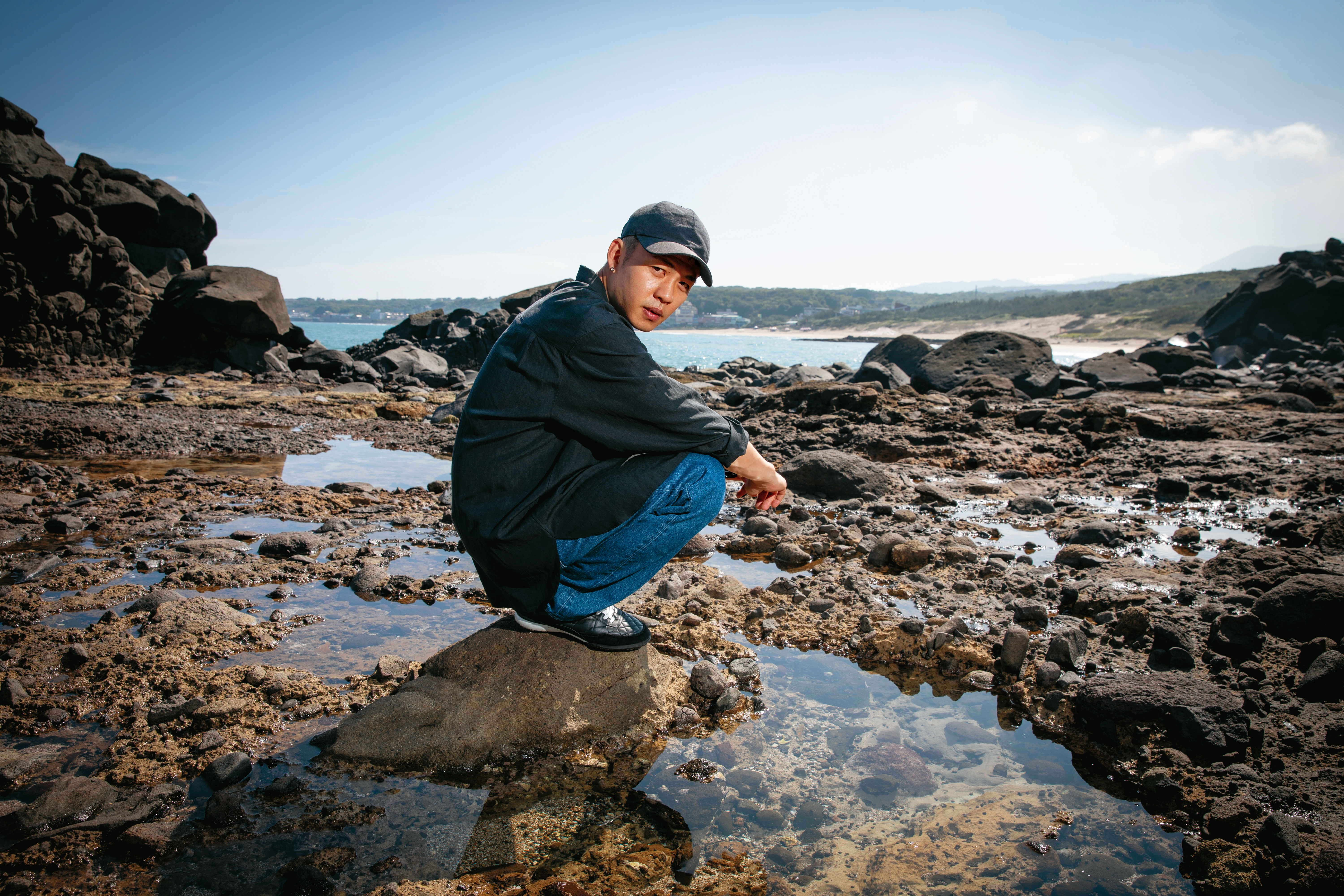 李鴻其外顯性格有點粗礪，說到拍片過程遇到的麻煩事，還會挾帶一兩句親切的髒話。