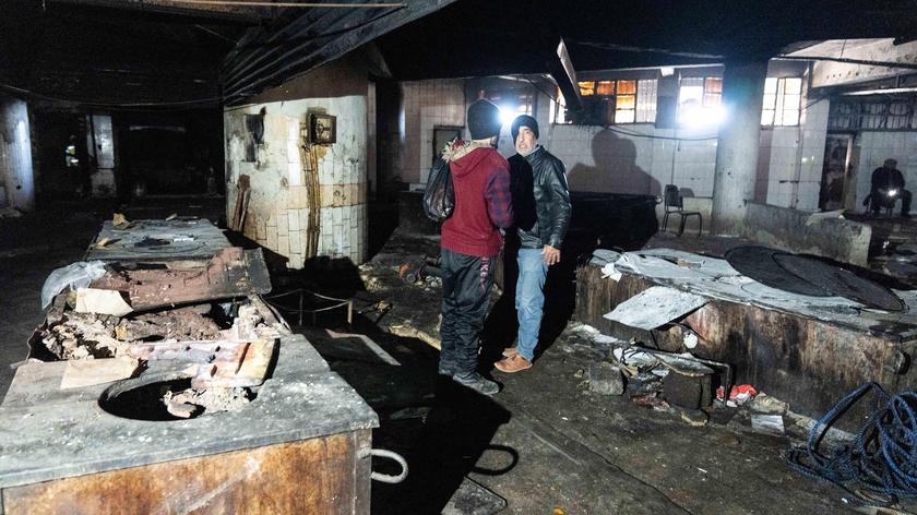 慎入！敘利亞「人肉屠宰場」秘密處決牢房曝光，「遺體壓碎機」太驚悚。（翻自tvn24.pl）