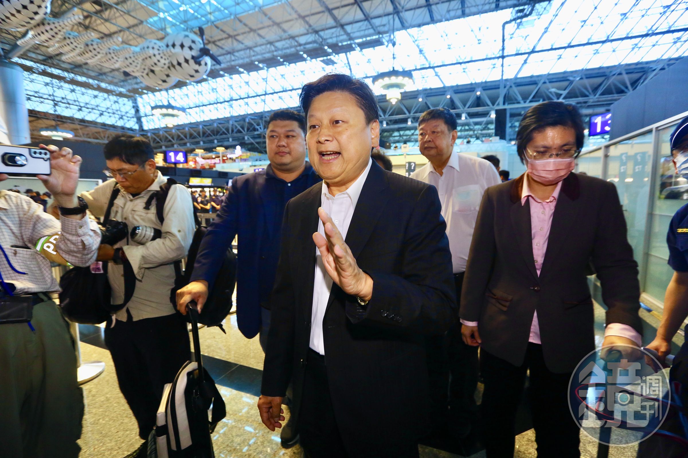 國民黨立法院黨團總召傅崐萁今(26日)將率黨籍立委出訪中國北京,預計展開3天2夜行程。