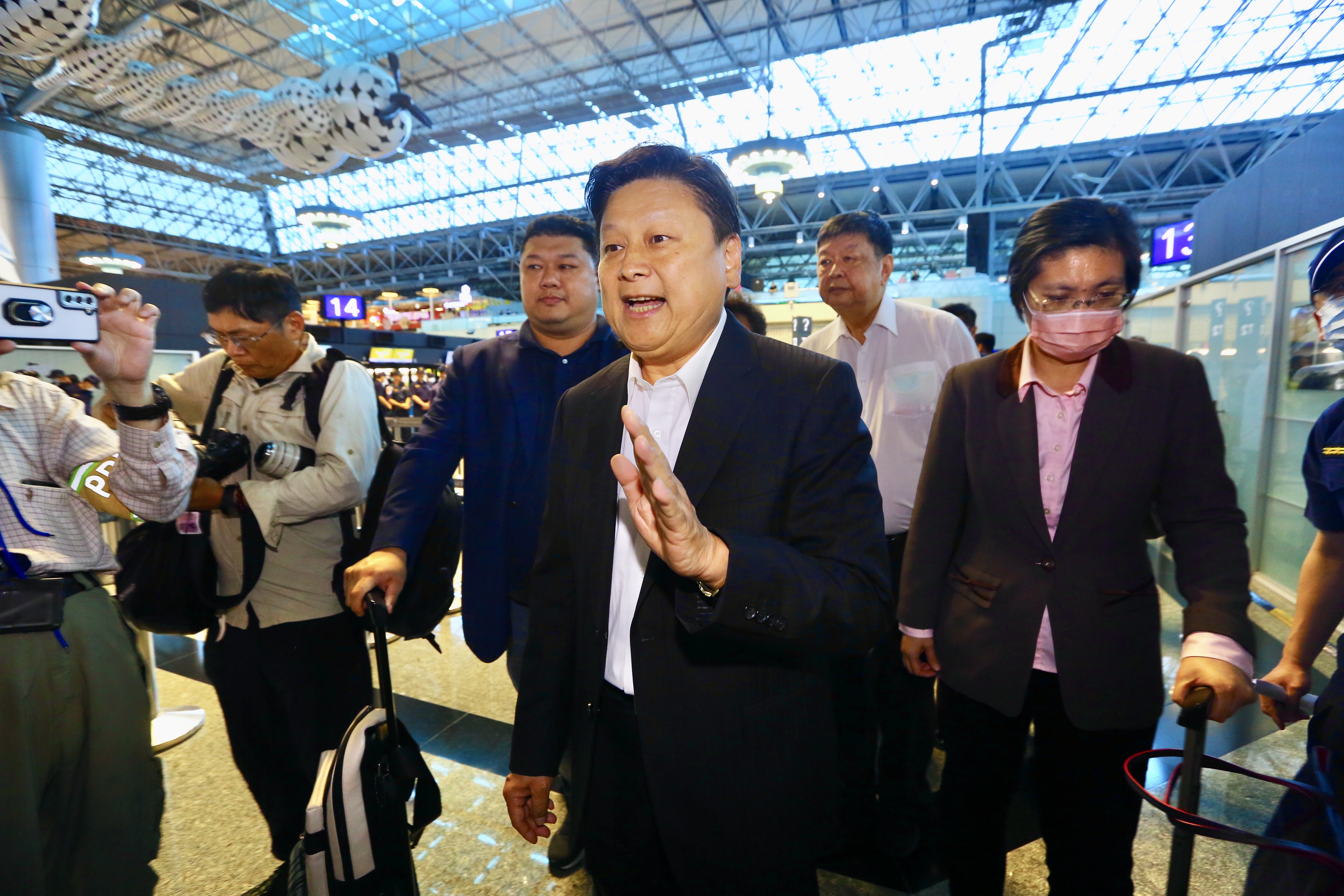 國民黨立法院黨團總召傅崐萁今（26日）將率黨籍立委出訪中國北京，預計展開3天2夜行程。