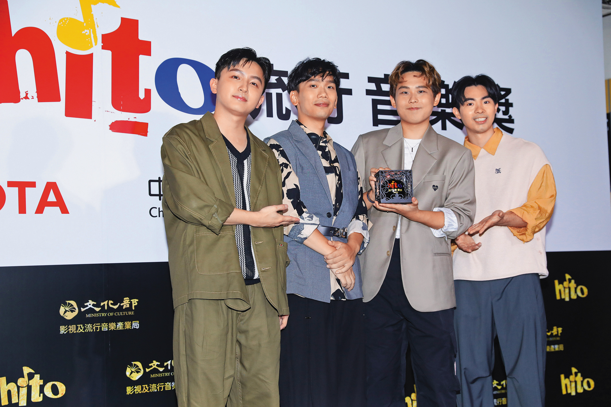 理想混蛋受邀參與Hito流行音樂獎，首次站上台北小巨蛋的舞台演出，並奪下Hito校園人氣樂團獎。