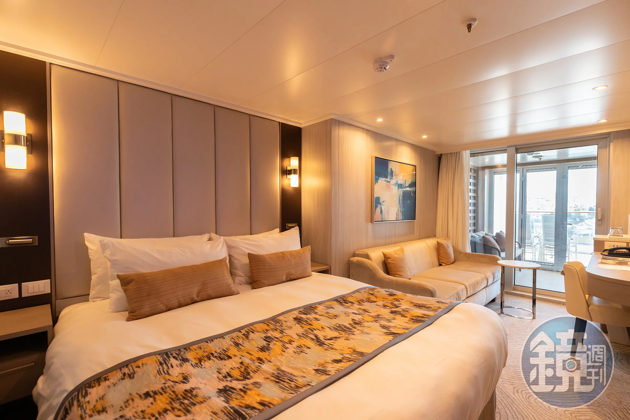 不同於傳統陽台房,小屋迷你套房艙利用半戶外空間增加使用彈性,即使阿拉斯加天氣變化快速,也能舒服欣賞沿岸風景。