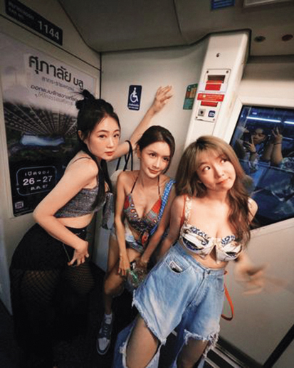 丫頭（左起）、蔡卓宜、瑤瑤共赴泰國辣一波。	（翻攝自丫頭IG）