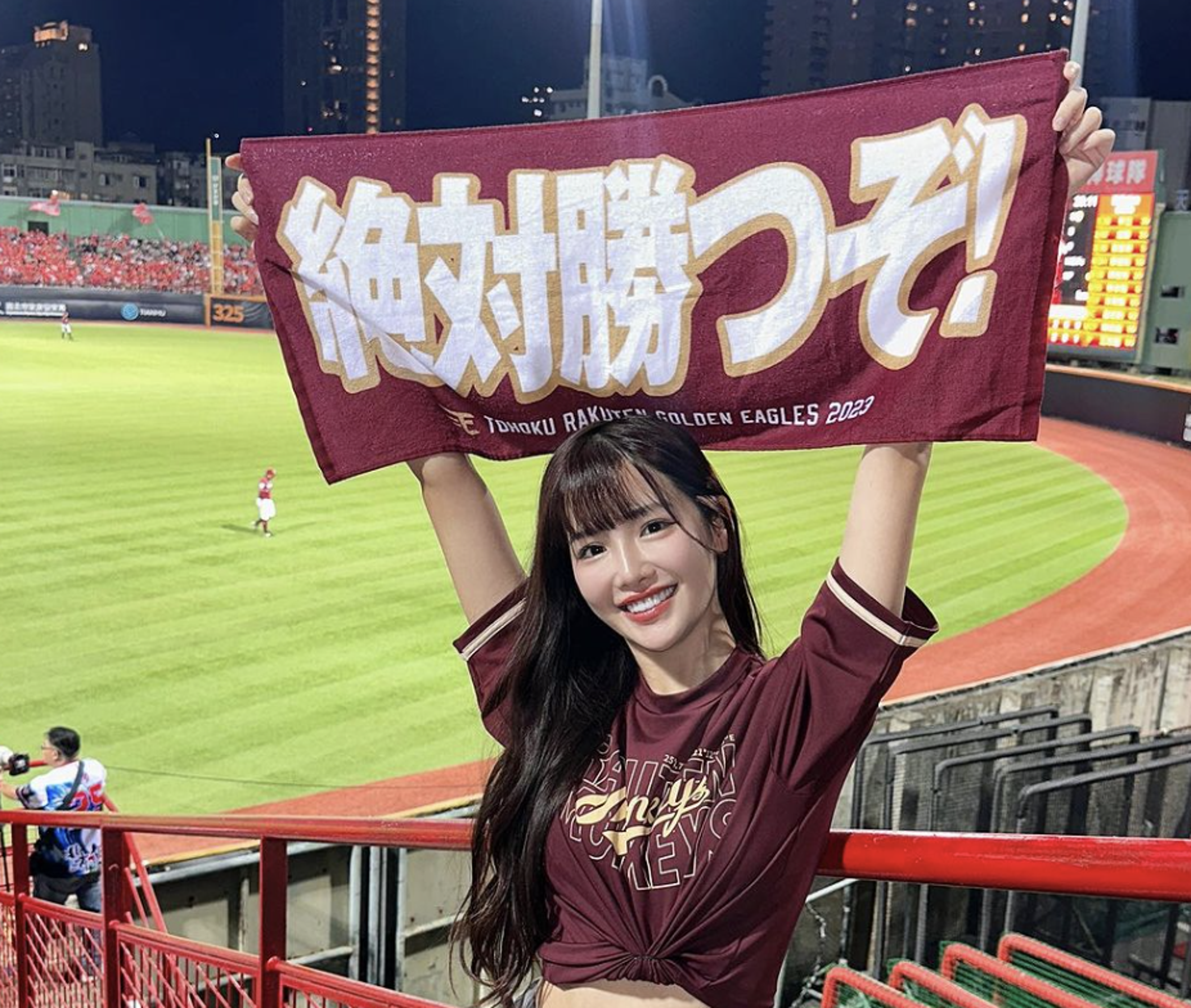 樂天女孩李恩菲深夜吐露心聲。(翻攝自IG@aviva_1028)