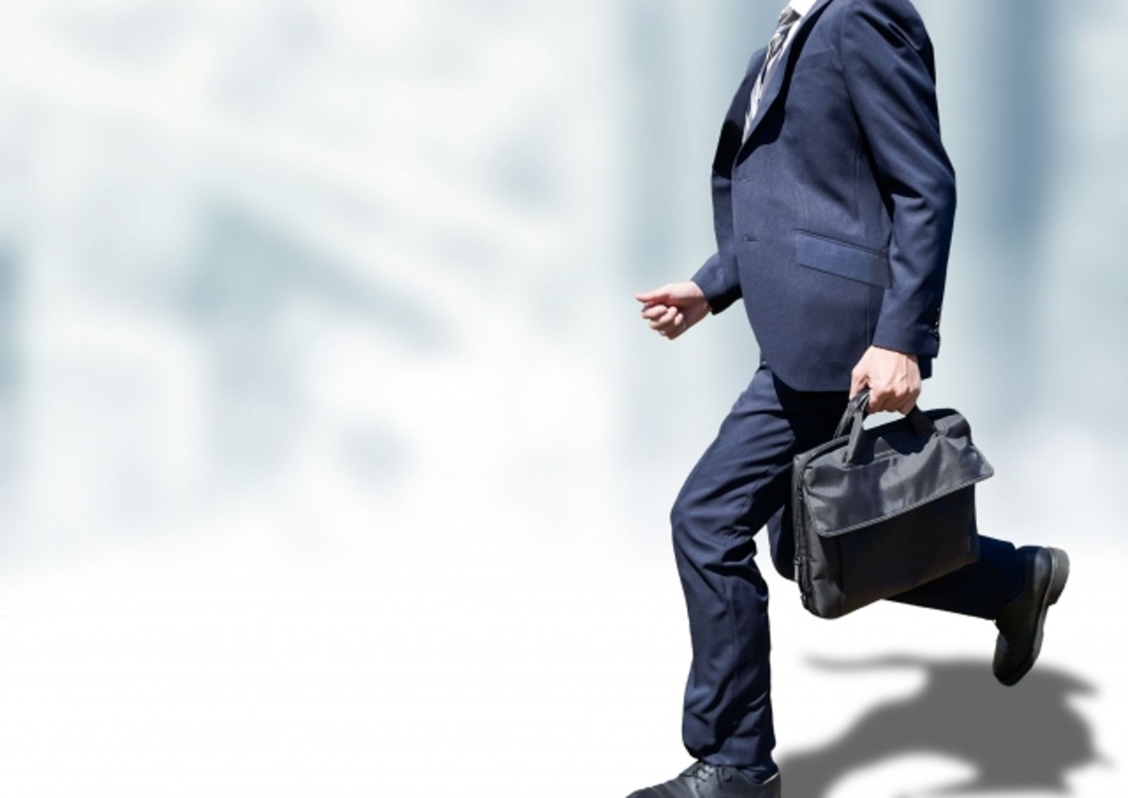 遲到1分鐘扣50元已違法　慣老闆亂訂內規扣薪恐罰百萬