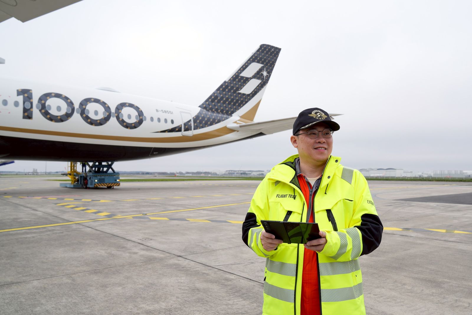 張國煒親駕全台首架A350-1000返台 首度回應星宇為何年終僅1個月