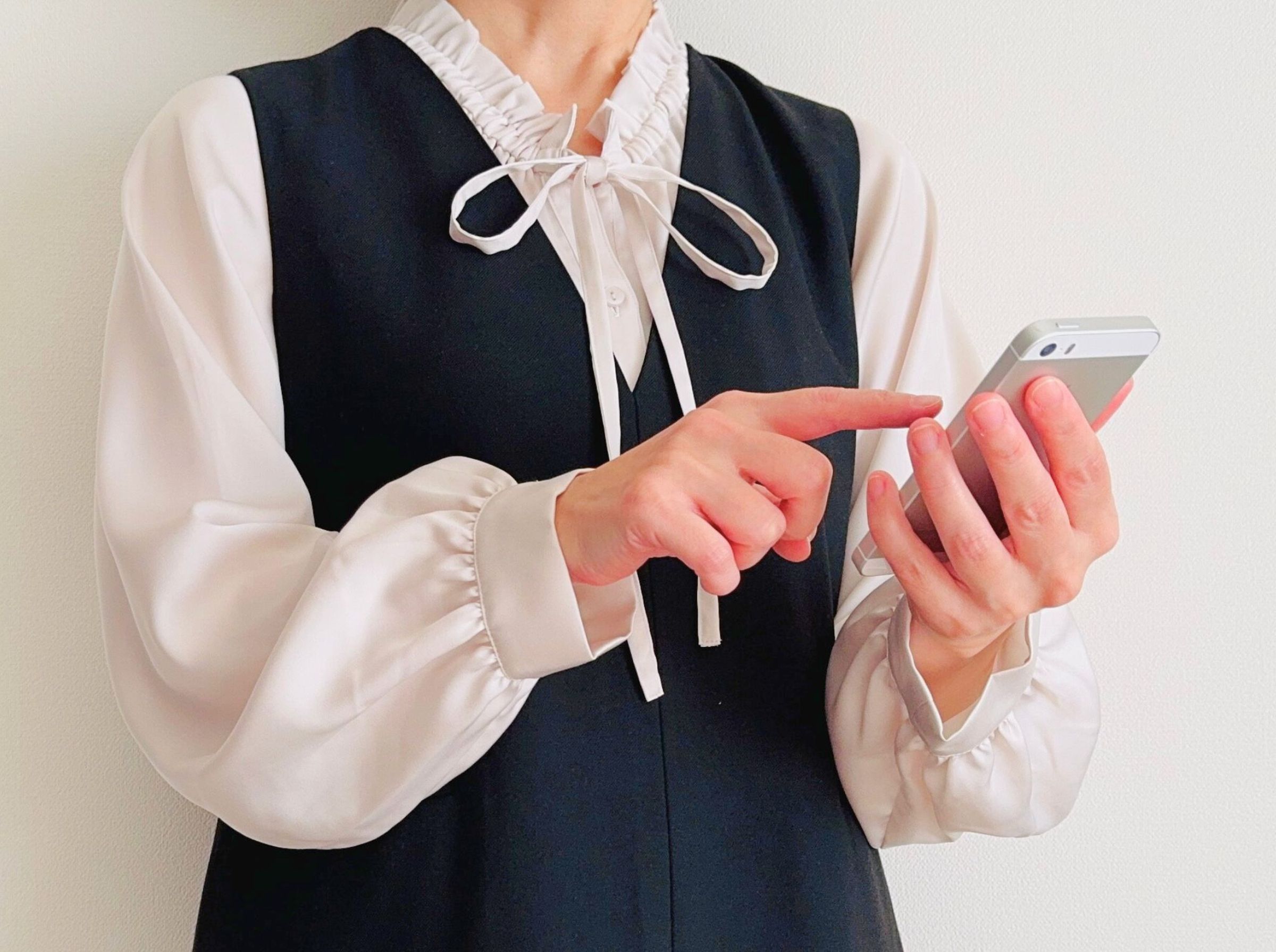 LINE官方示警,切勿將LINE帳號綁定到他人的Apple或Google帳戶,恐導致帳戶被盜用。(示意圖,取自PhotoAC)