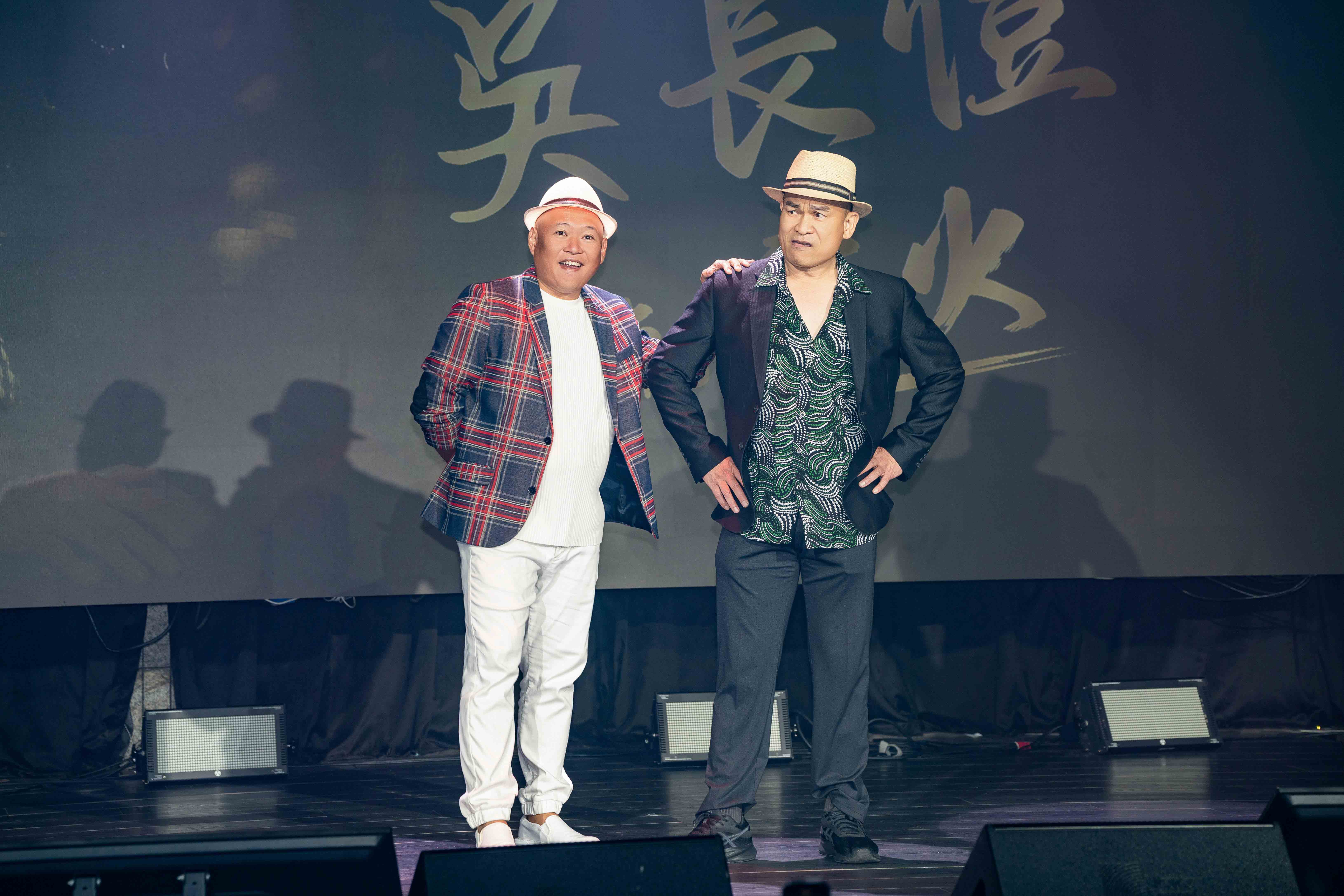 陳萬號（右）與大愷（左）因為太會搞笑，被監製張威縯罵不要浪費時間。（曼尼娛樂提供）