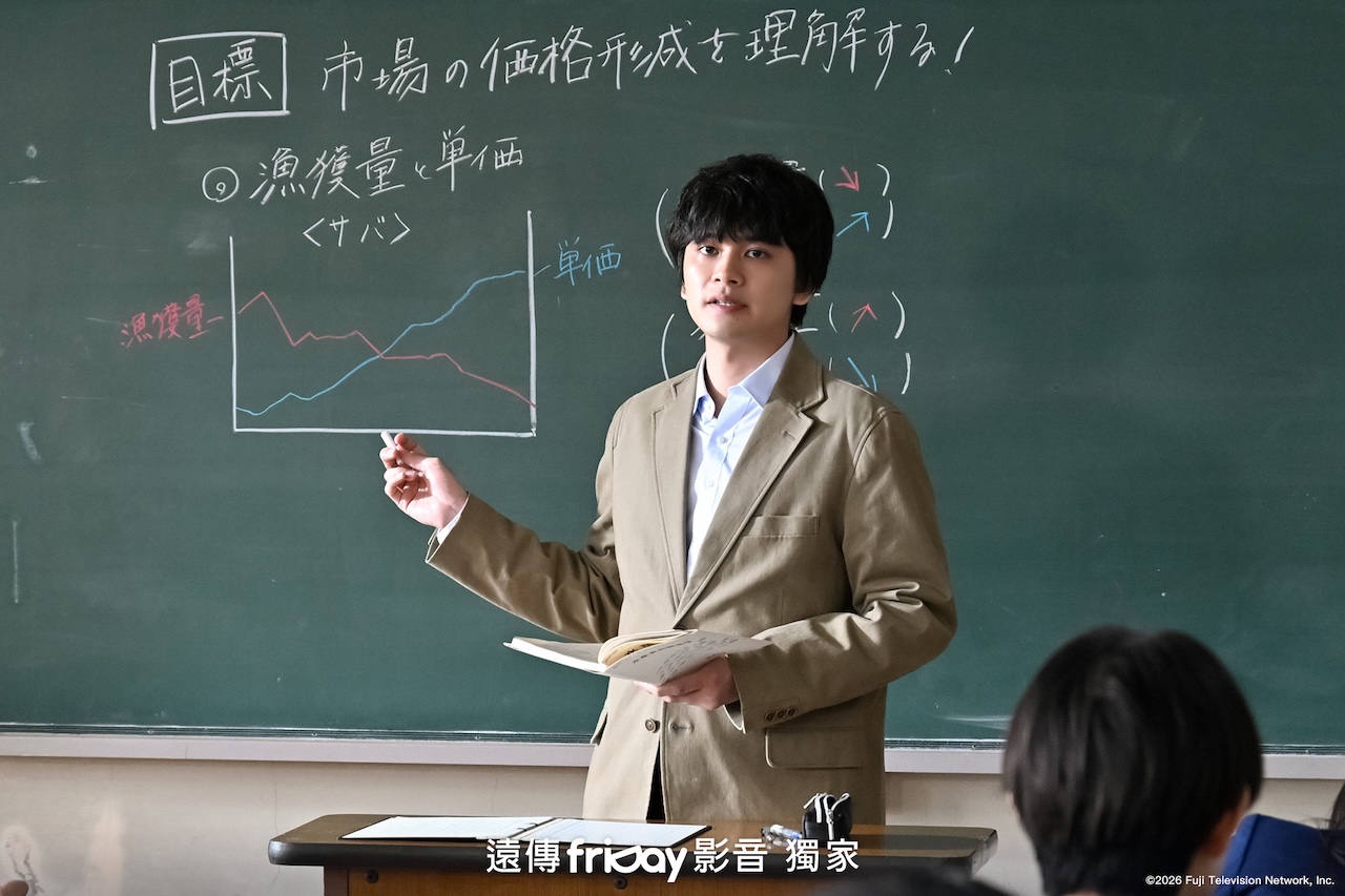 北村匠海在《鯖魚罐頭，航向宇宙》 飾演教師朝野峻一，陪伴學生追夢。（ friDay影音提供）
