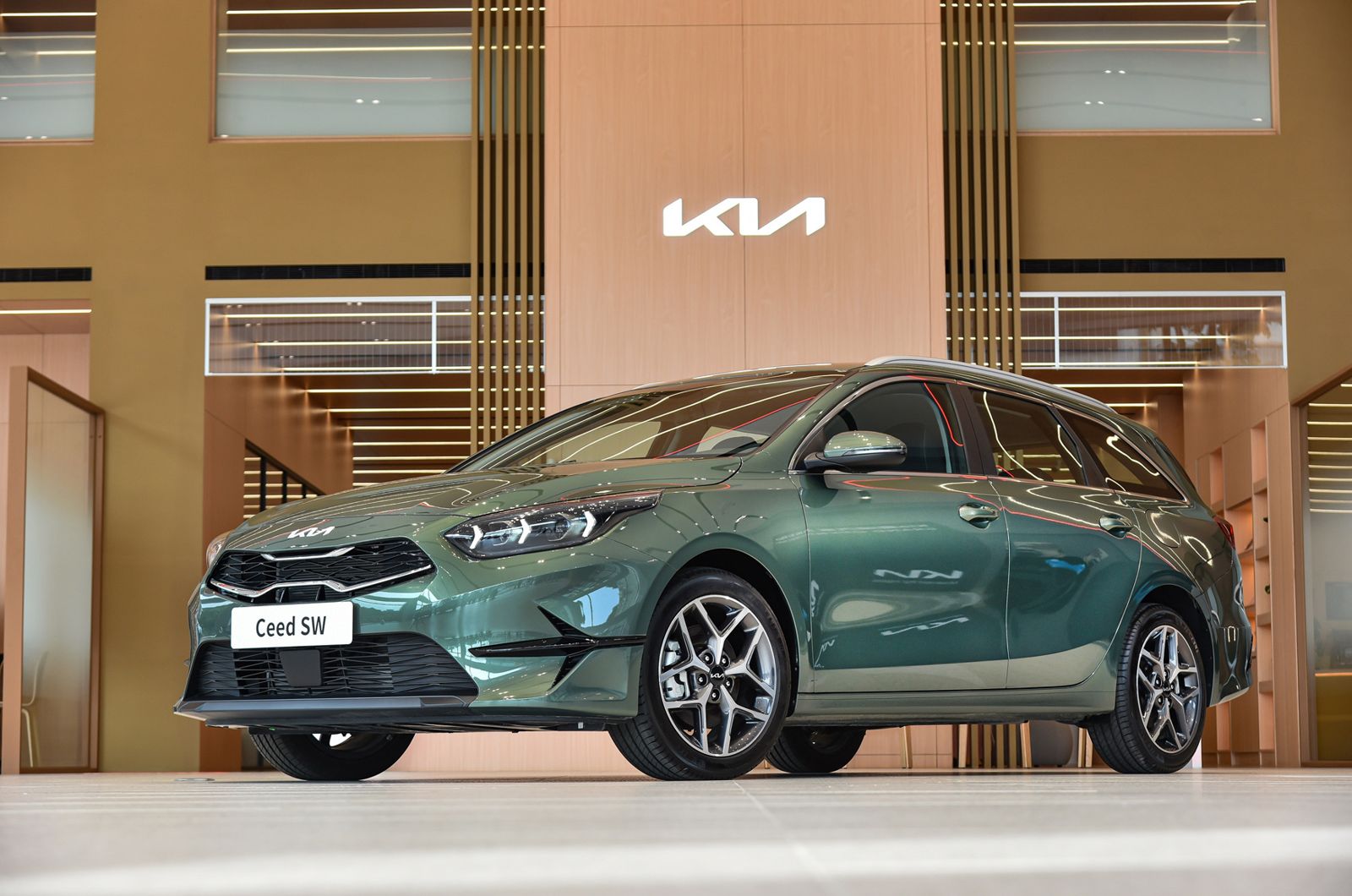 Kia南台中3S展示中心開幕同步展示全新年式The Ceed Sportswagon，112.9萬起現正預售中。