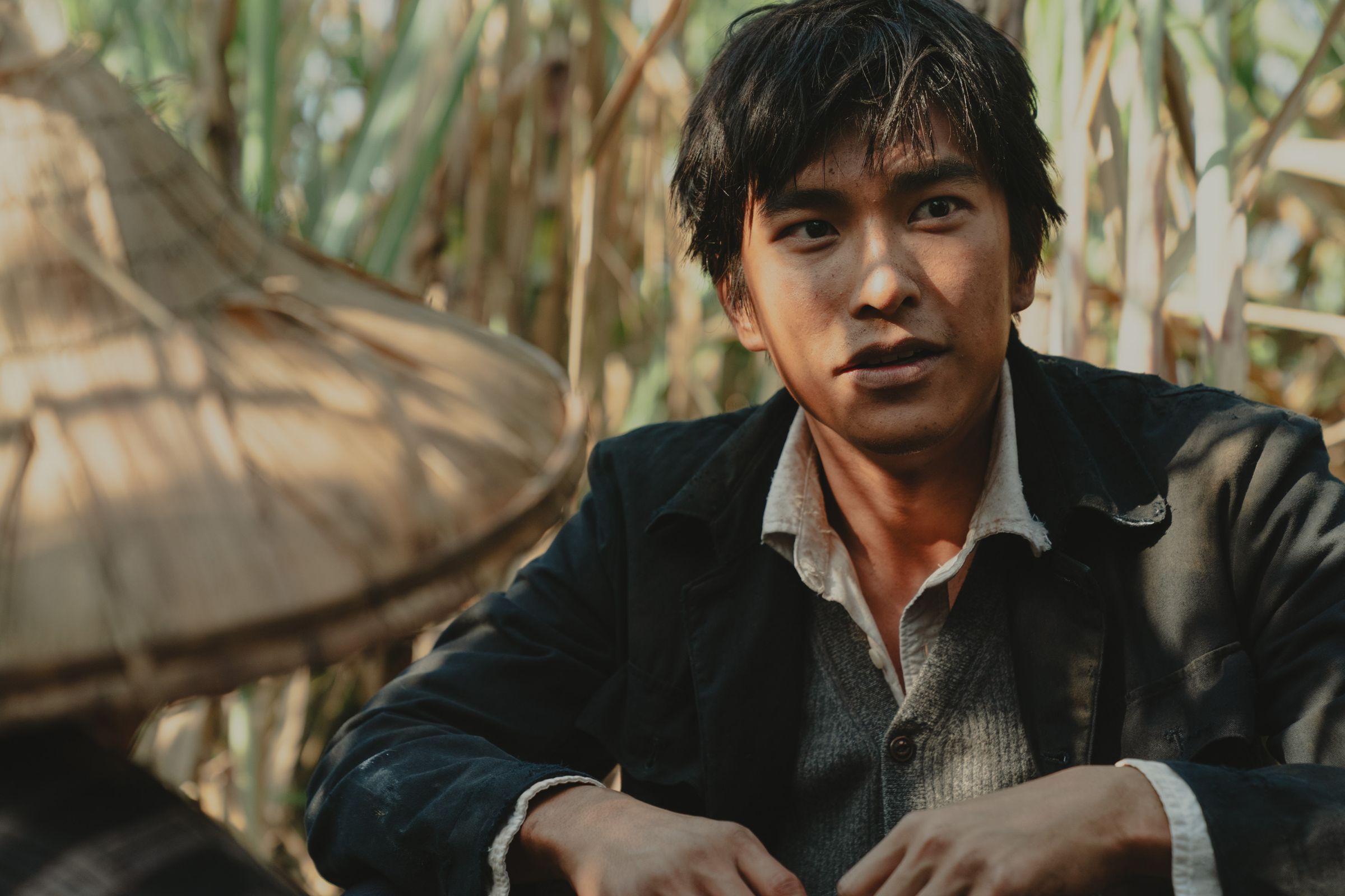 曾敬驊在電影《大濛》中飾演哥哥育雲,是片中的關鍵角色。(華文創提供)