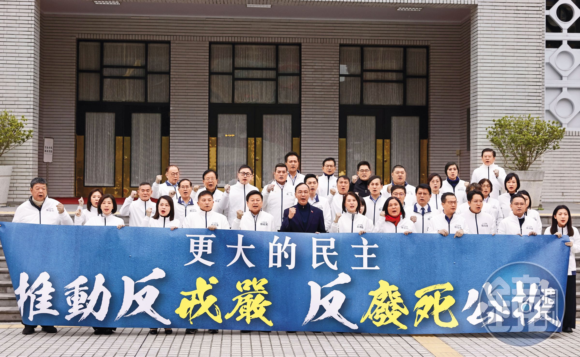 國民黨原先規劃「公投綁罷免」催反對票,現在則做好脫鉤準備。