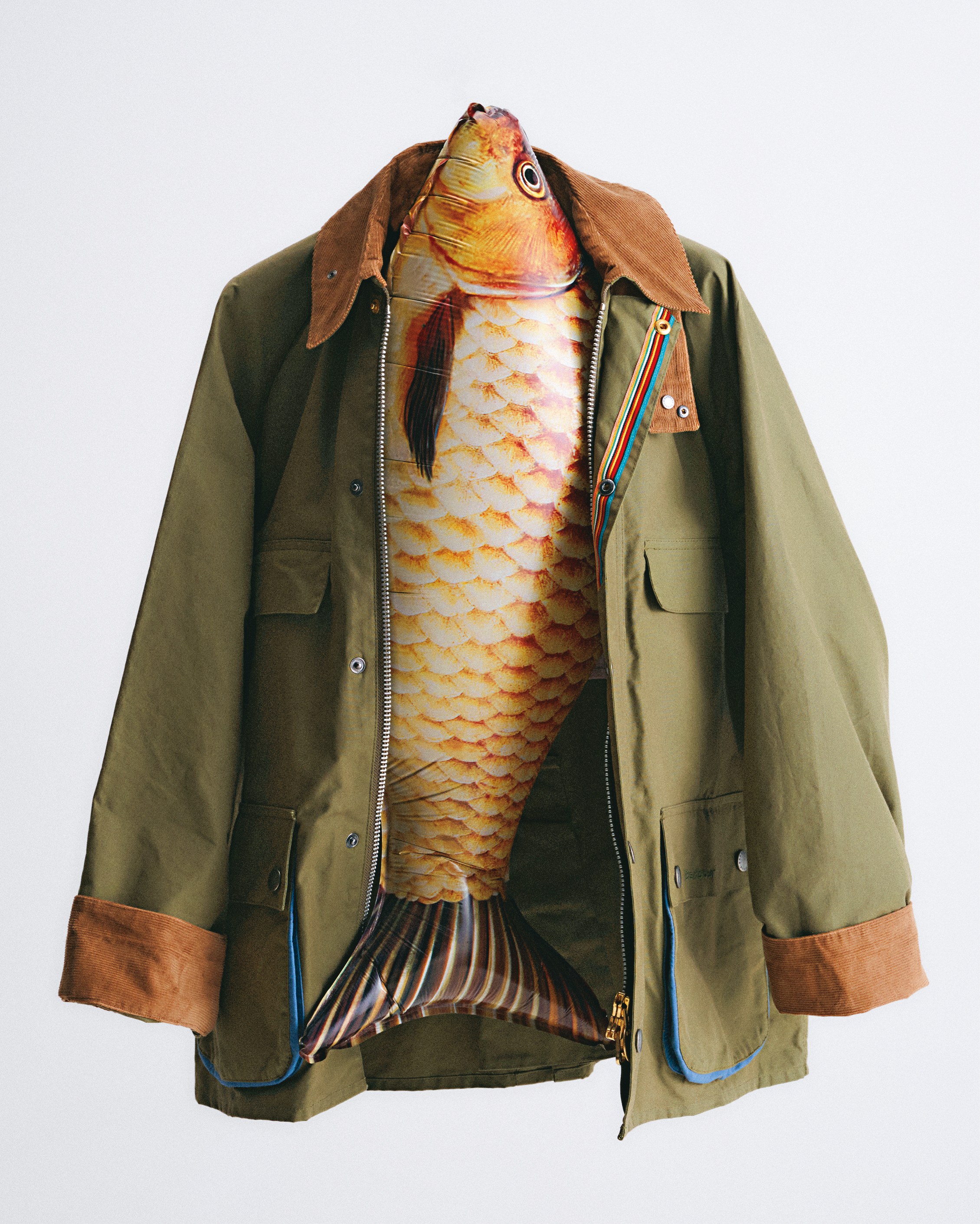Barbour經典蠟棉夾克，點綴上Paul Smith標誌性的彩色條紋。NT$19,500（Bluebell提供）