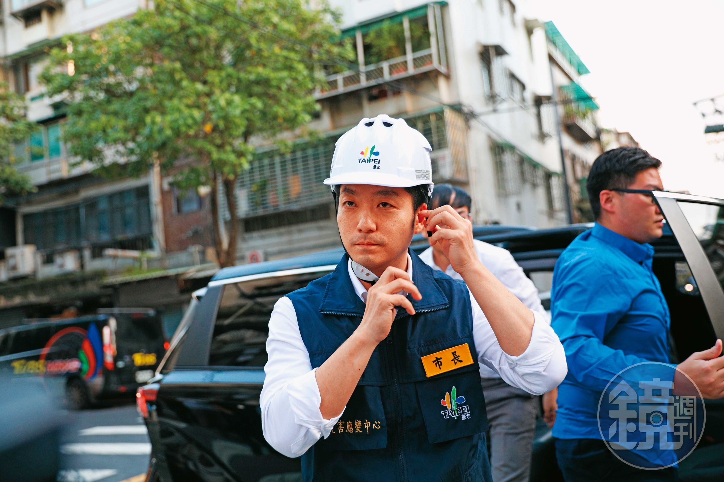 萬芳自救會向蔣萬安（圖）市府陳情，希望市長主持公道。