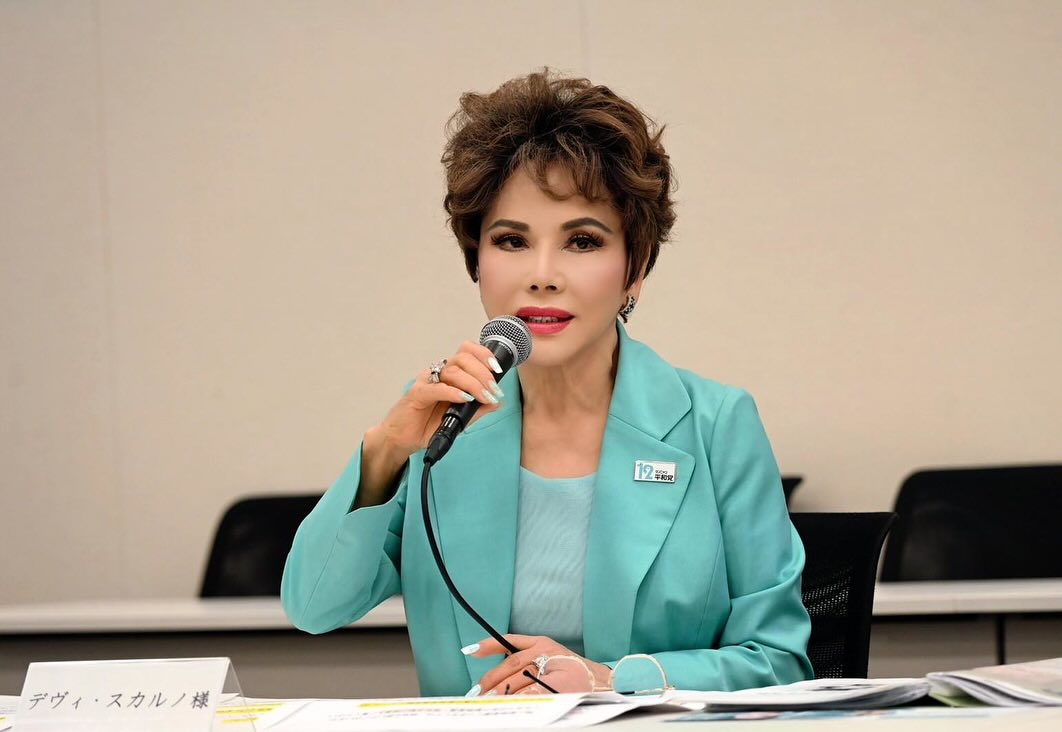 黛薇夫人呼籲日本社會「團結一心、一起戰鬥」，即便會付出經濟代價，也應堅持應對中國壓力。（翻攝自dewisukarnoofficial IG）