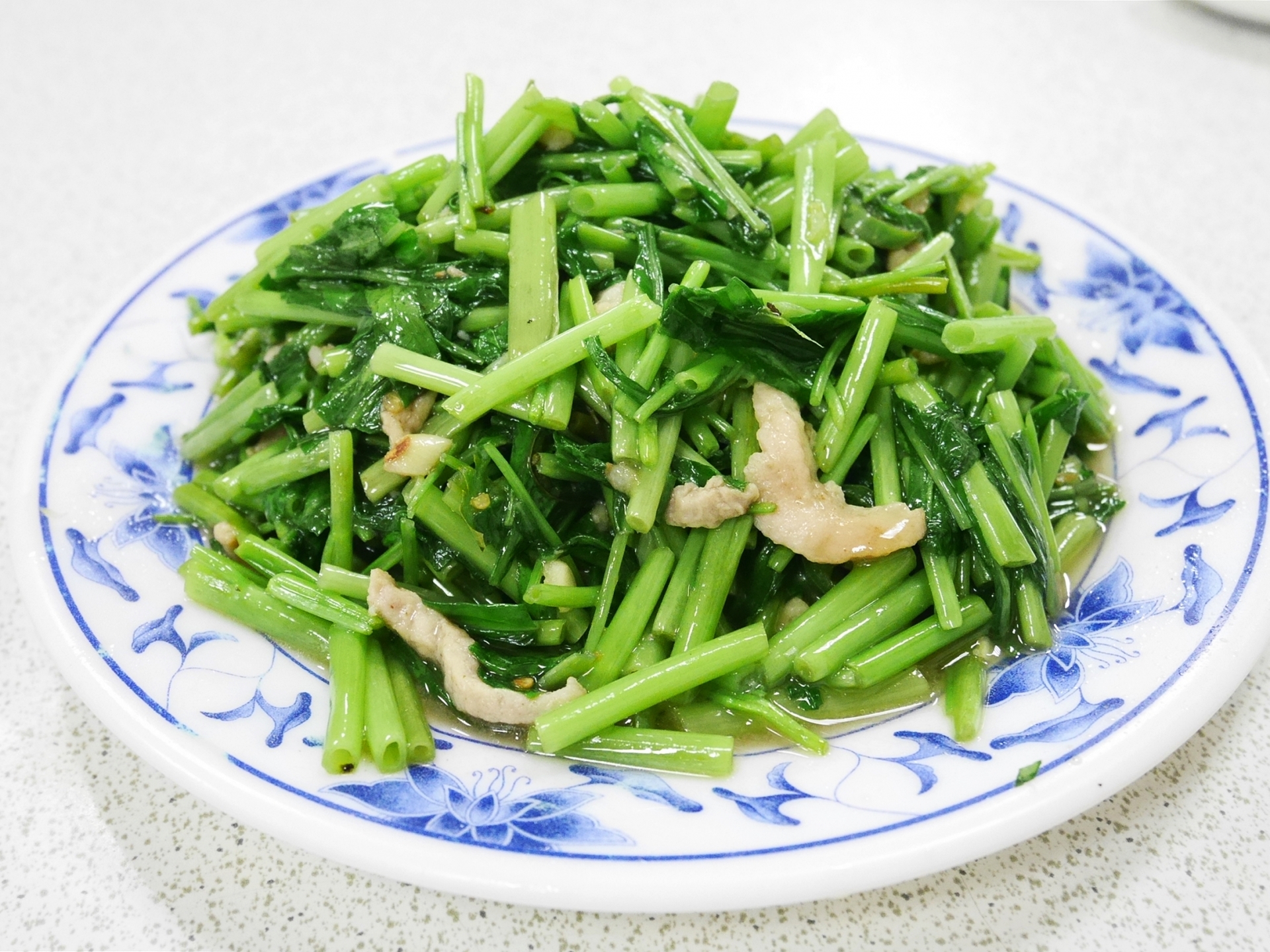 空心菜鈣含量比牛奶高? 營養師曝「2食用禁忌」避吸收地雷
