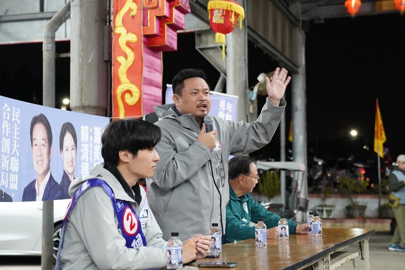 立委洪申翰痛批，新北市府用無下限的字字句句攻擊礦區房屋，已讓長年委屈的礦區居民，再次受傷和被糟蹋。（翻攝洪申翰臉書）