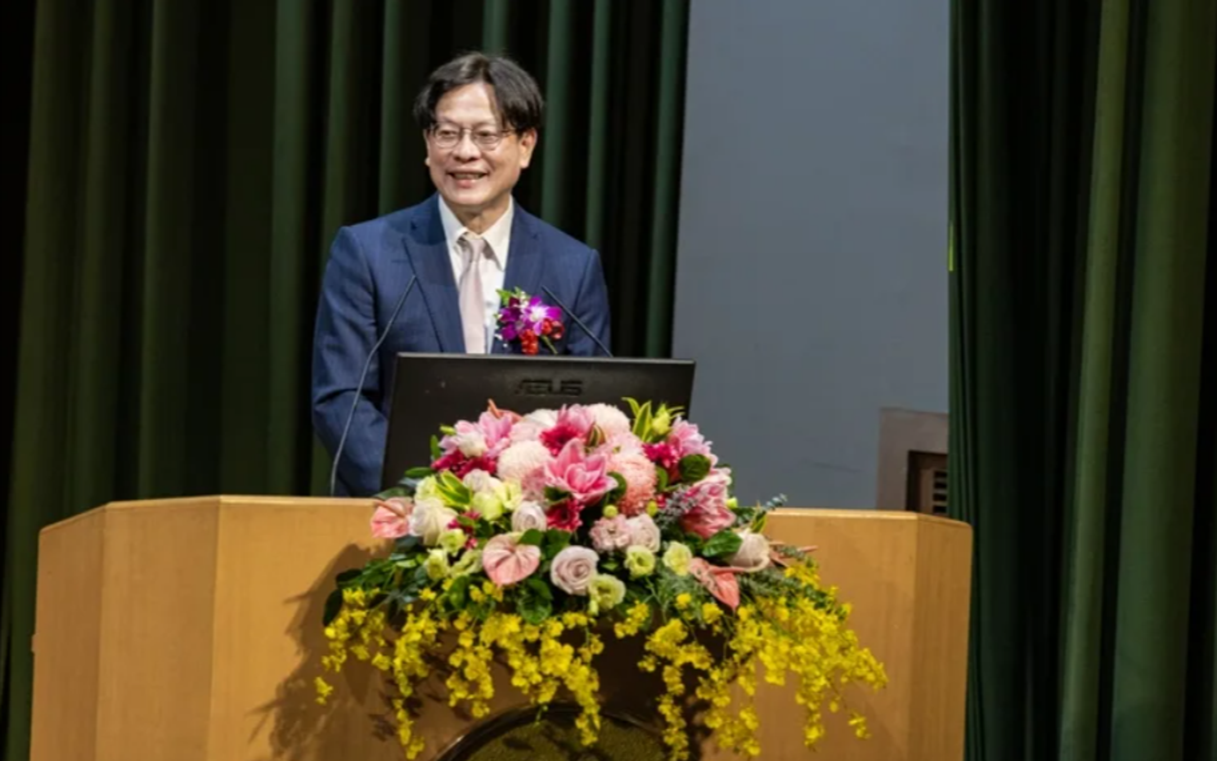陳穆寬就任後積極拜會藍綠政治人物溝通,沐恩廊道終於在去年動工。(彰基提供)