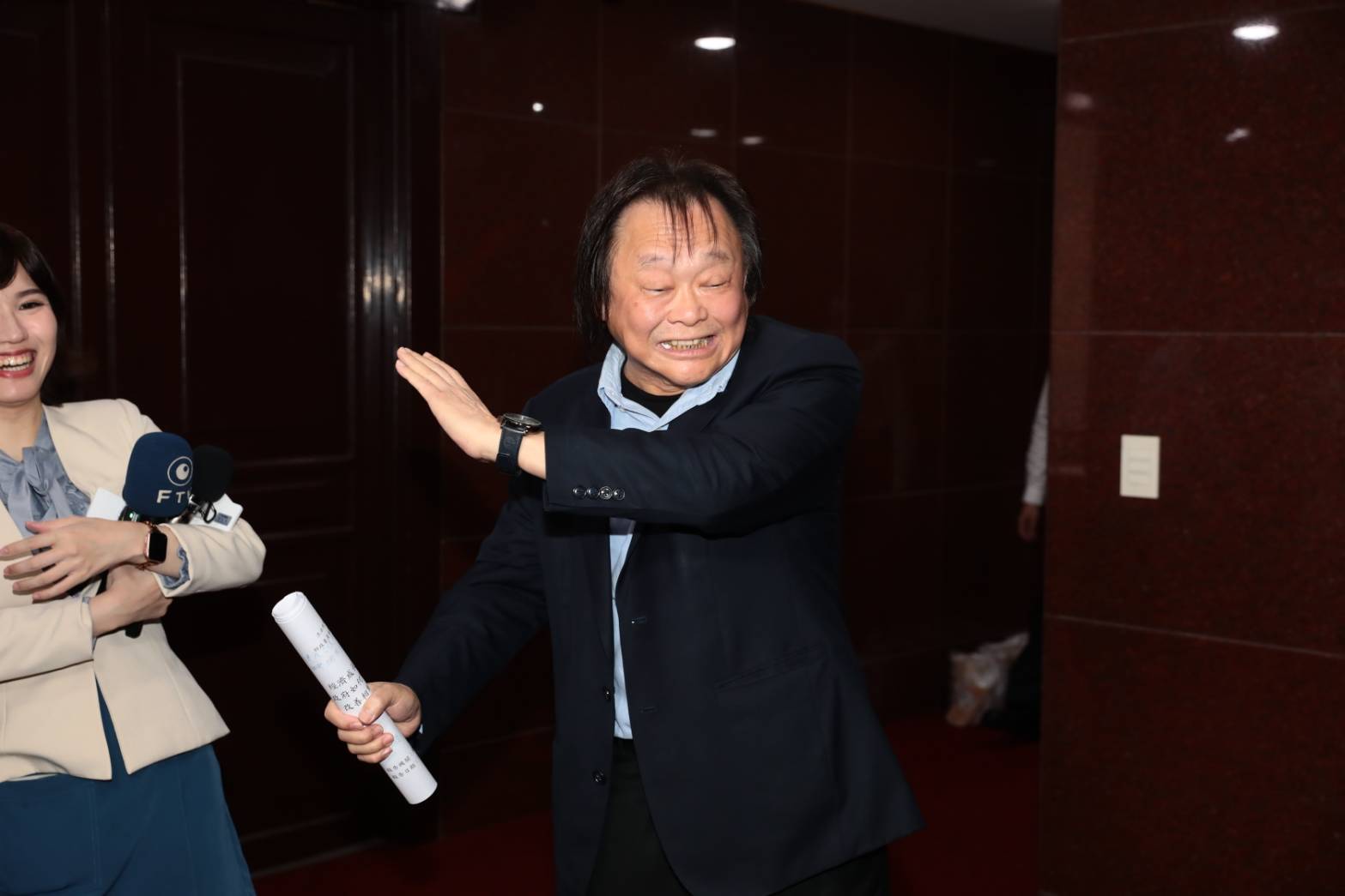 對於總統賴清德拋出核電重啟的議題，王世堅今天表示，將「非核家園」改一字變成「非碳家園」，可能會讓現況海闊天空。（鏡報林煒凱攝）