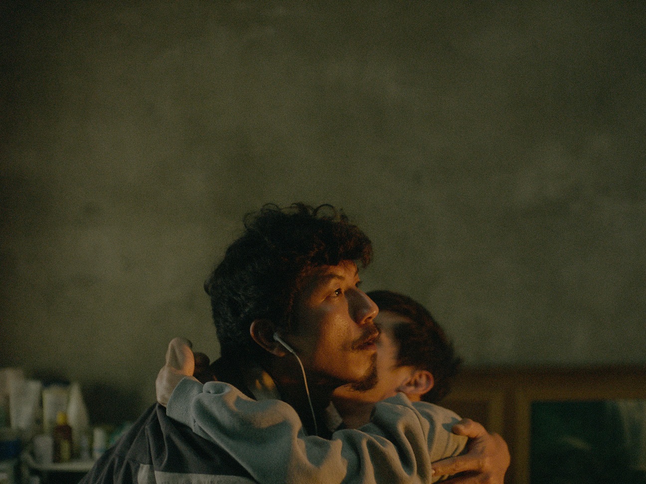 曾威量以《白衣蒼狗》獲2024金馬獎最佳新導演。 （金馬執委會提供）