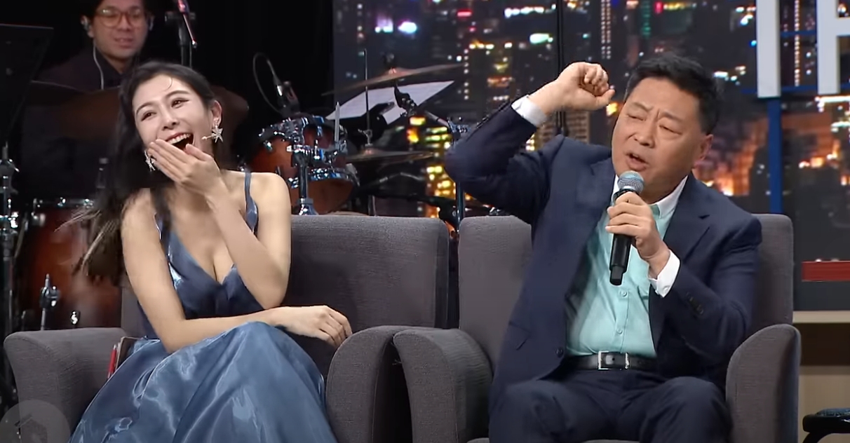 王志安（右）上《賀瓏夜夜秀》涉嫌歧視身障者的言論遭到炎上。（翻攝自STR Network YT頻道）