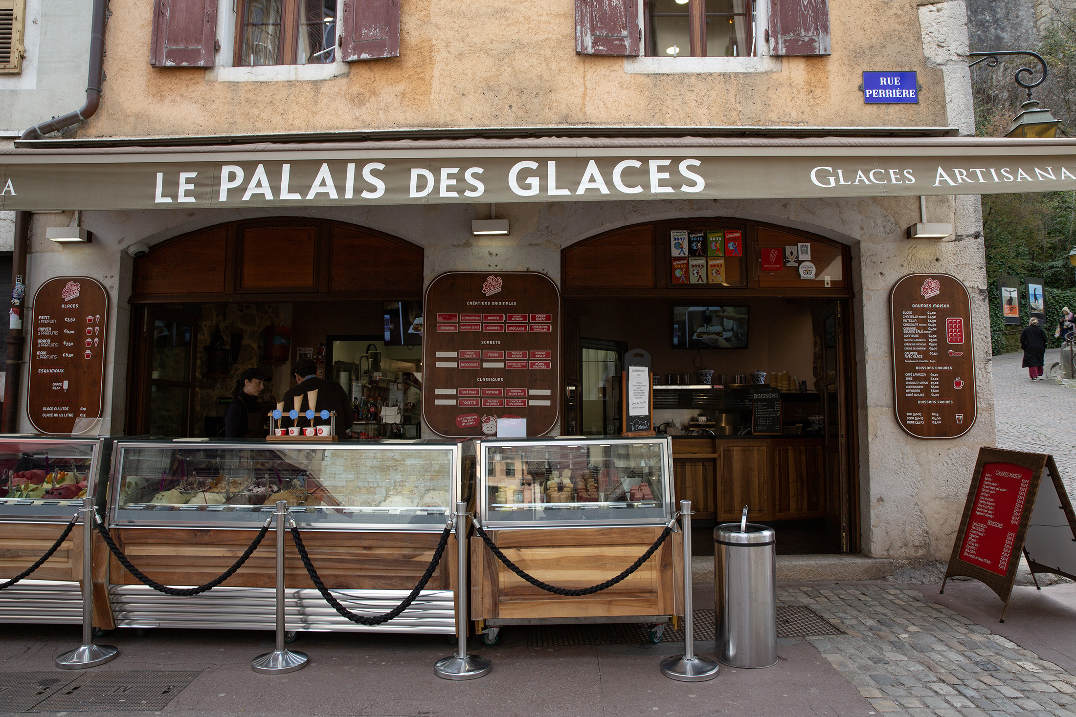 「Palais des Glaces」是安錫小鎮的冰淇淋名店之一。