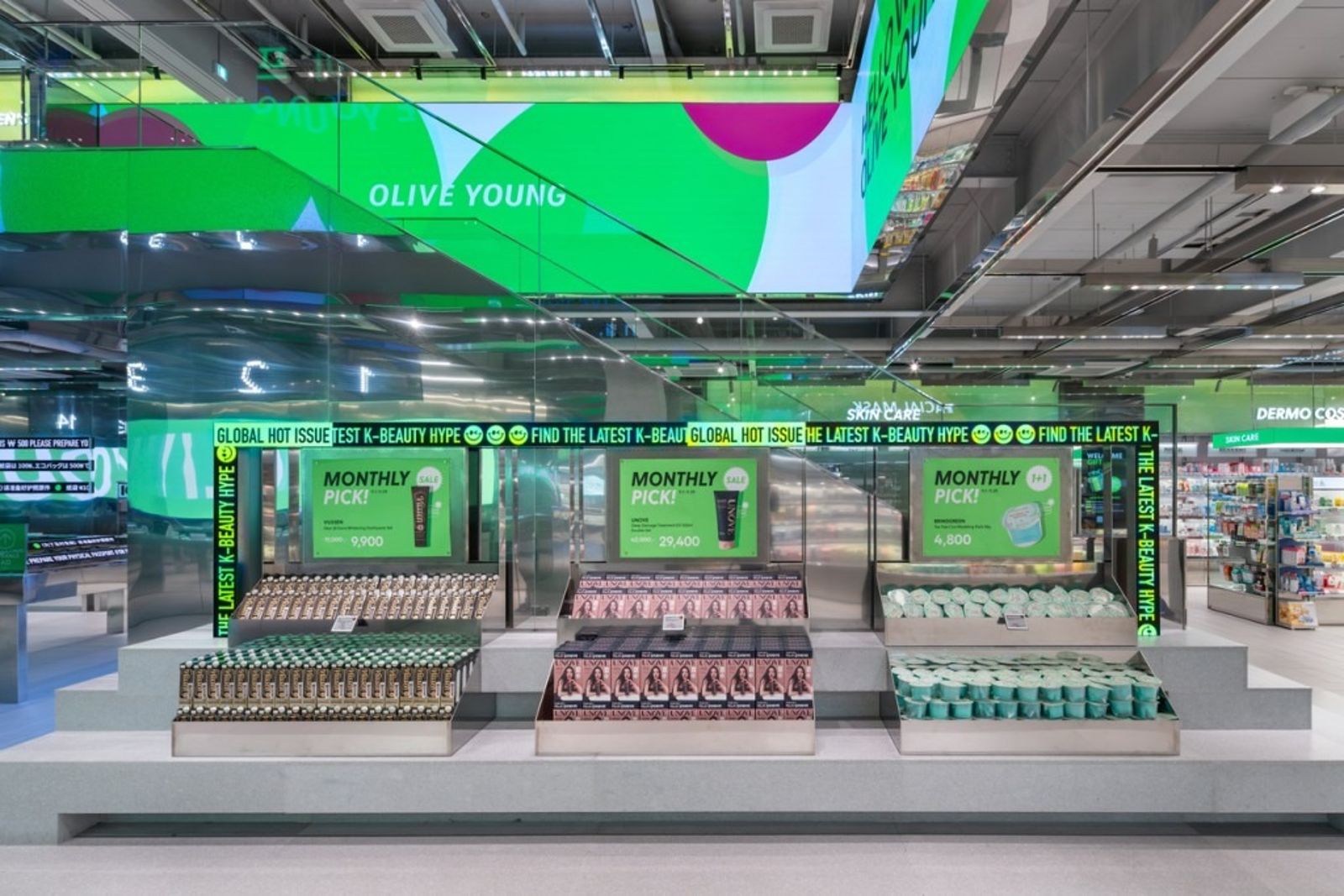 南韓正版美妝店Olive Young曾在2013年進軍上海，卻因營收問題全面退出中國市場。（圖／翻攝畫面）