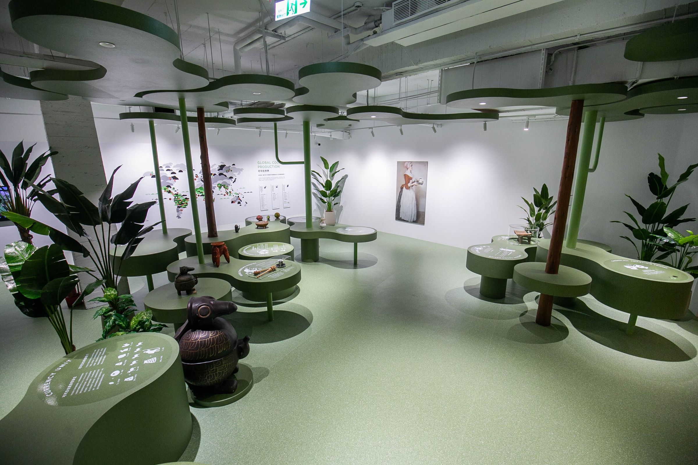現場展示了巧克力冷知識、美味秘辛大公開,寓教於樂。(77巧克力共和國提供)