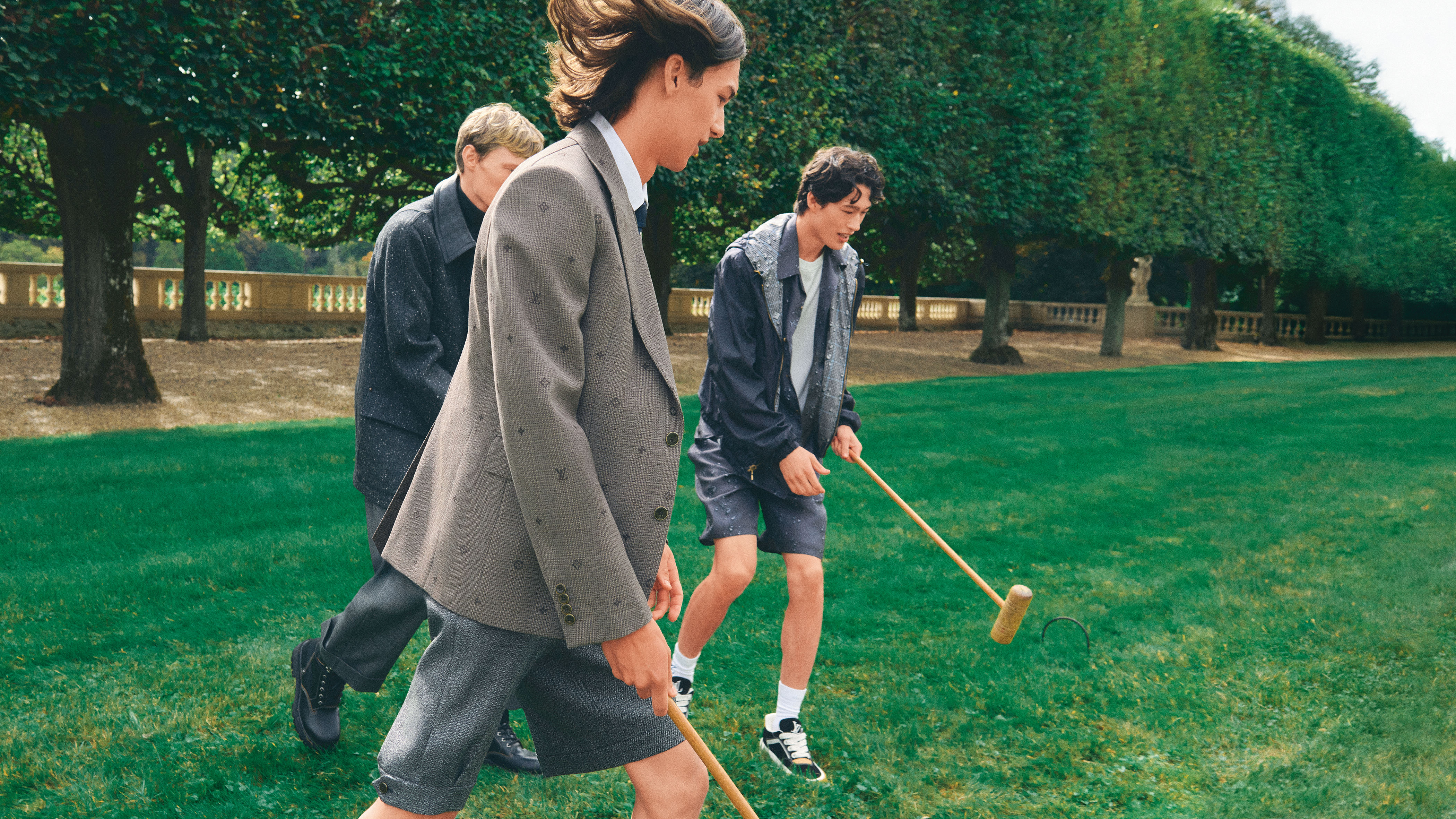 LV Tilted運動鞋系列，可正式、可休閒。NT$36,200起（Louis Vuitton提供）