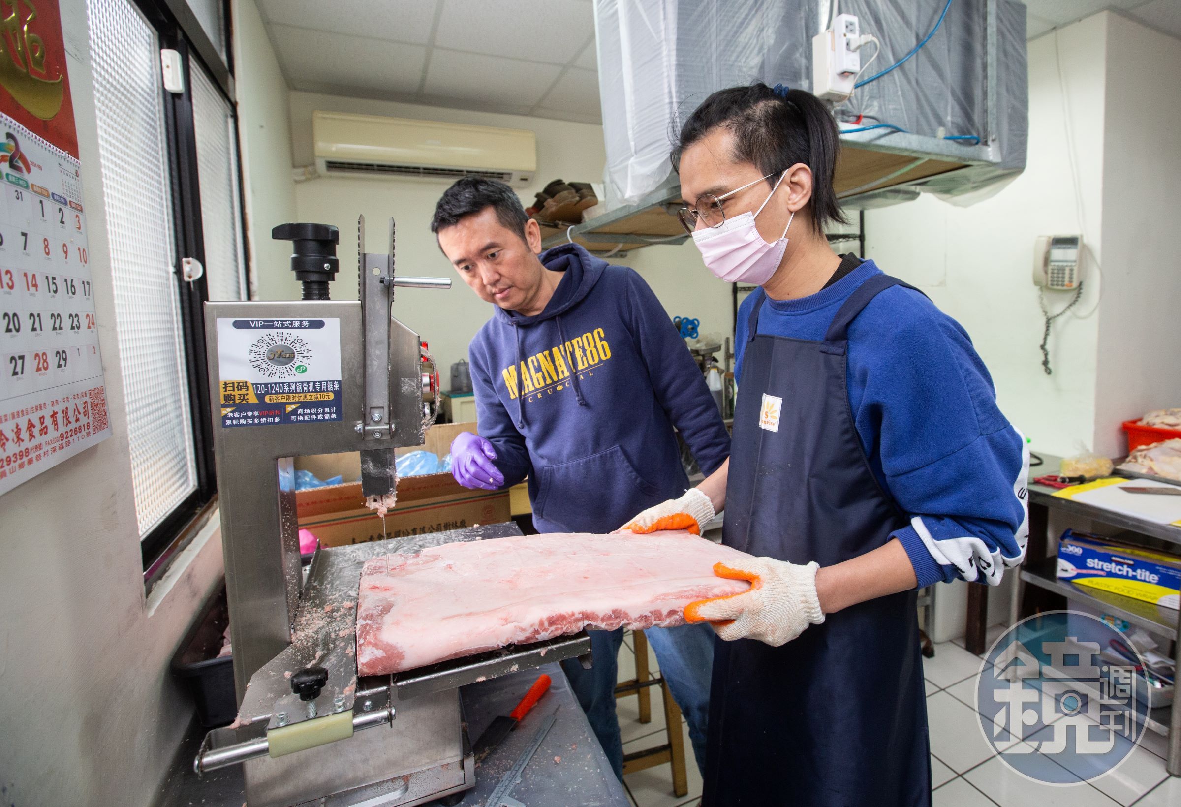 串製加工是莊傐評控制食材品質的方法，不僅供應給自家的各分店，還幫其他居酒屋業者客製化各式肉品炙物。