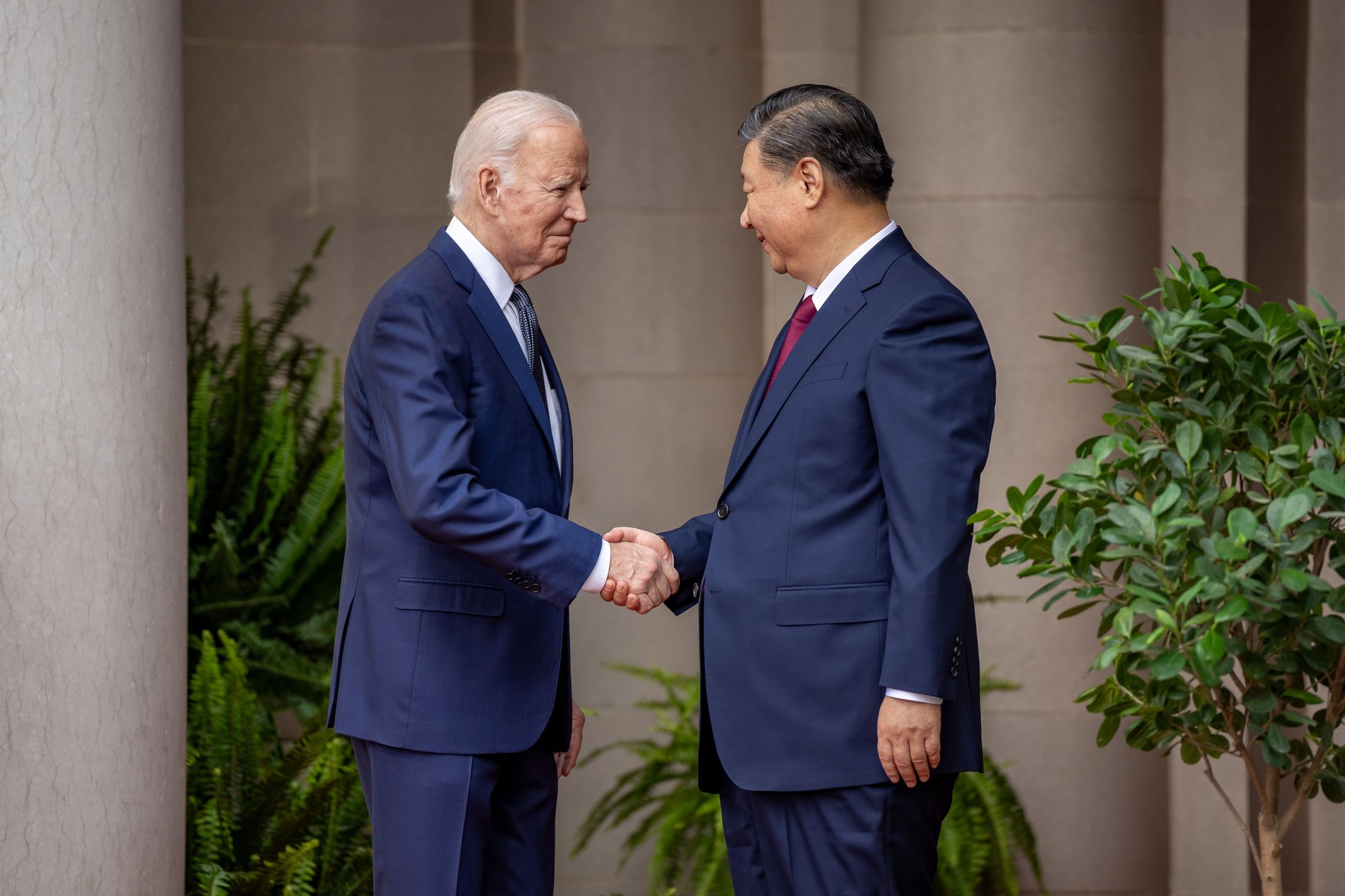 拜登與習近平在APEC見面。（翻攝@POTUS X）