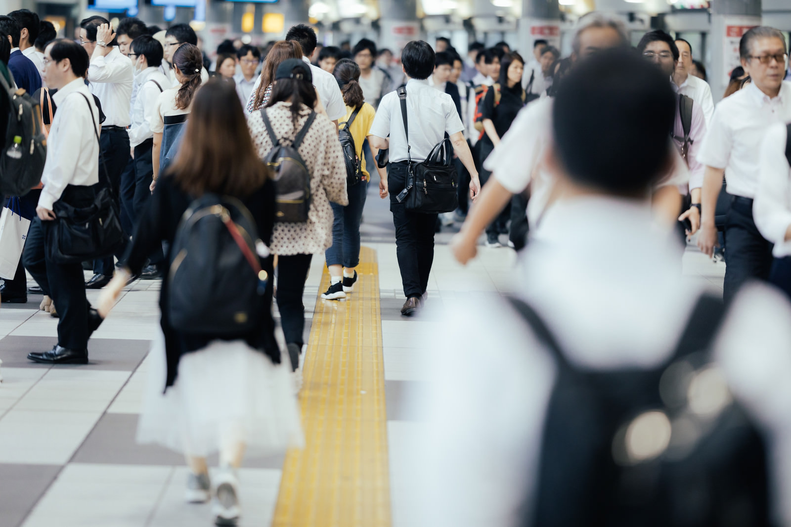 日本人的大量走路習慣,容易使熱量有效被利用。(示意圖,Pakutaso)