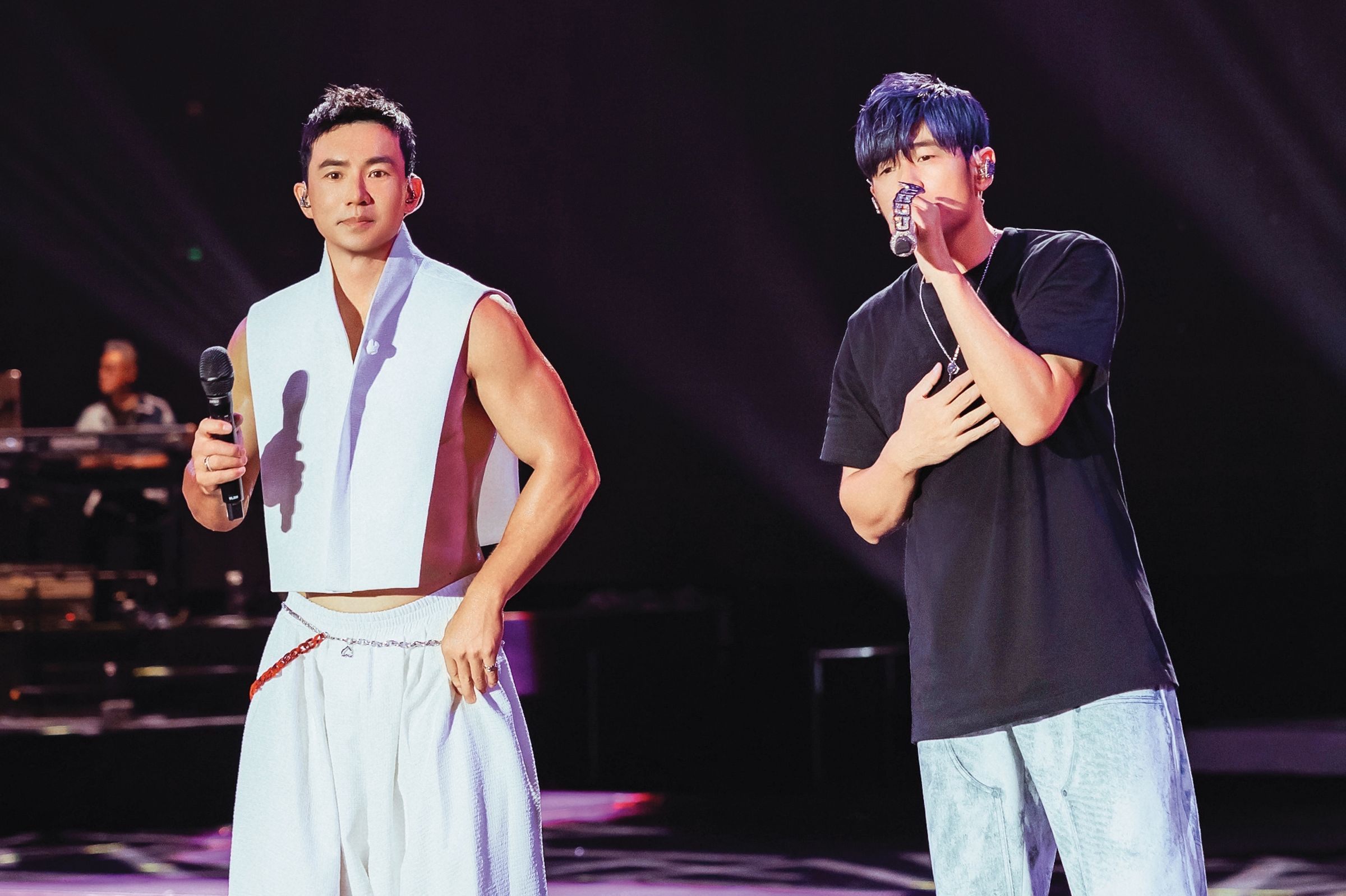 劉畊宏(左)和周杰倫(右)20多年交情未減,不時擔任演唱會嘉賓。(翻攝自劉畊宏微博)