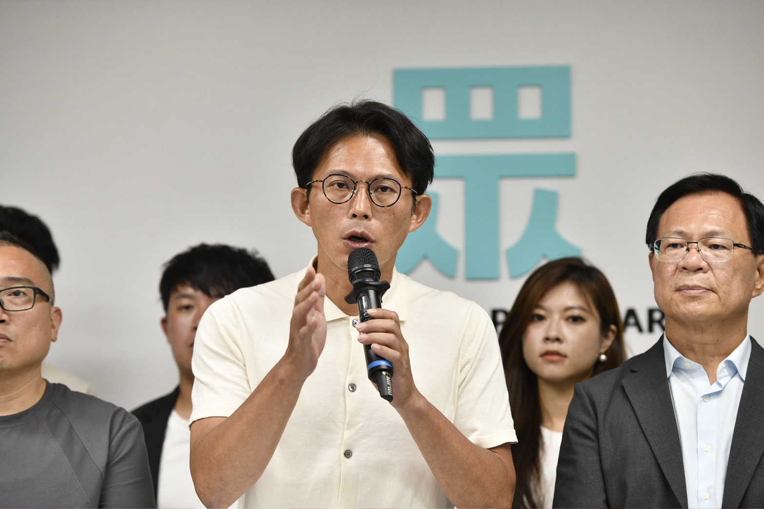 核三延役公投由民眾黨發起，國民黨表態支持，民進黨持反對態度，結果雖未過關，但同意票輾壓不同意票，同意人數幾乎是不同意的3倍。（鏡報李智為）