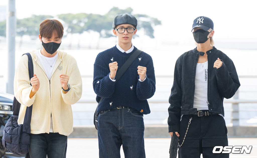 SEVENTEEN分隊BSS 12日上午現身仁川機場，準備搭機前往台灣參加演出。左起為成員勝寛、DK、Hoshi。（翻攝自韓媒OSEN）