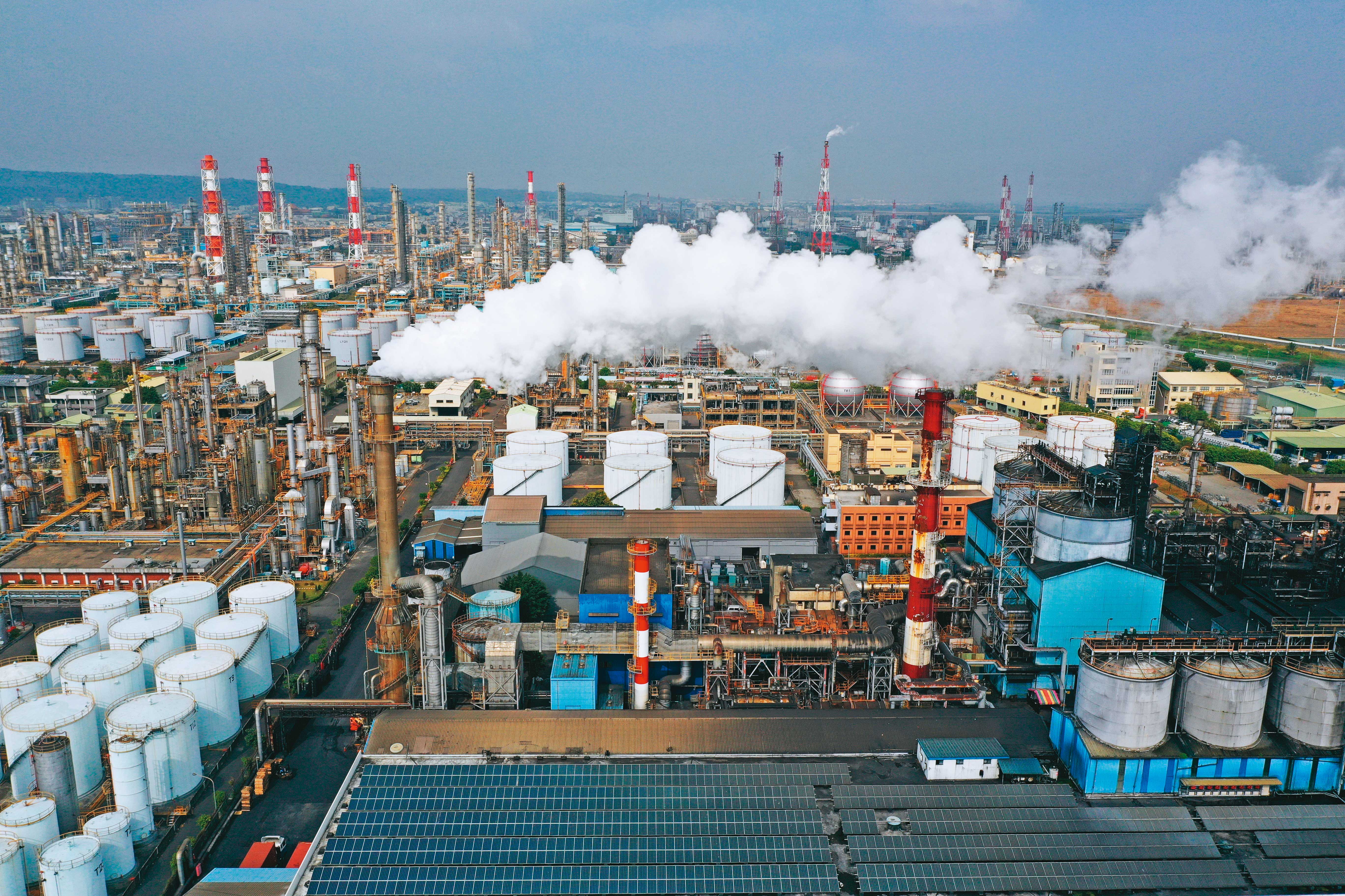 全球氣候暖化問題升溫,歐盟碳邊境調整機制將於2026年正式上路,期能藉此有效控制碳排問題。