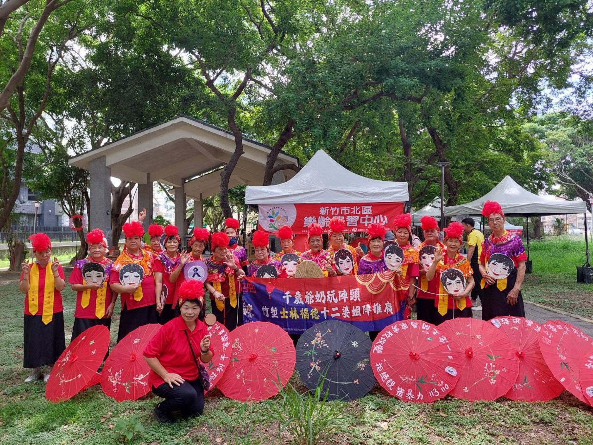 新竹市透過樂齡學習中心與社區活動，讓長輩有地方去、有朋友見，在熟悉的生活圈持續學習、交流與參與。