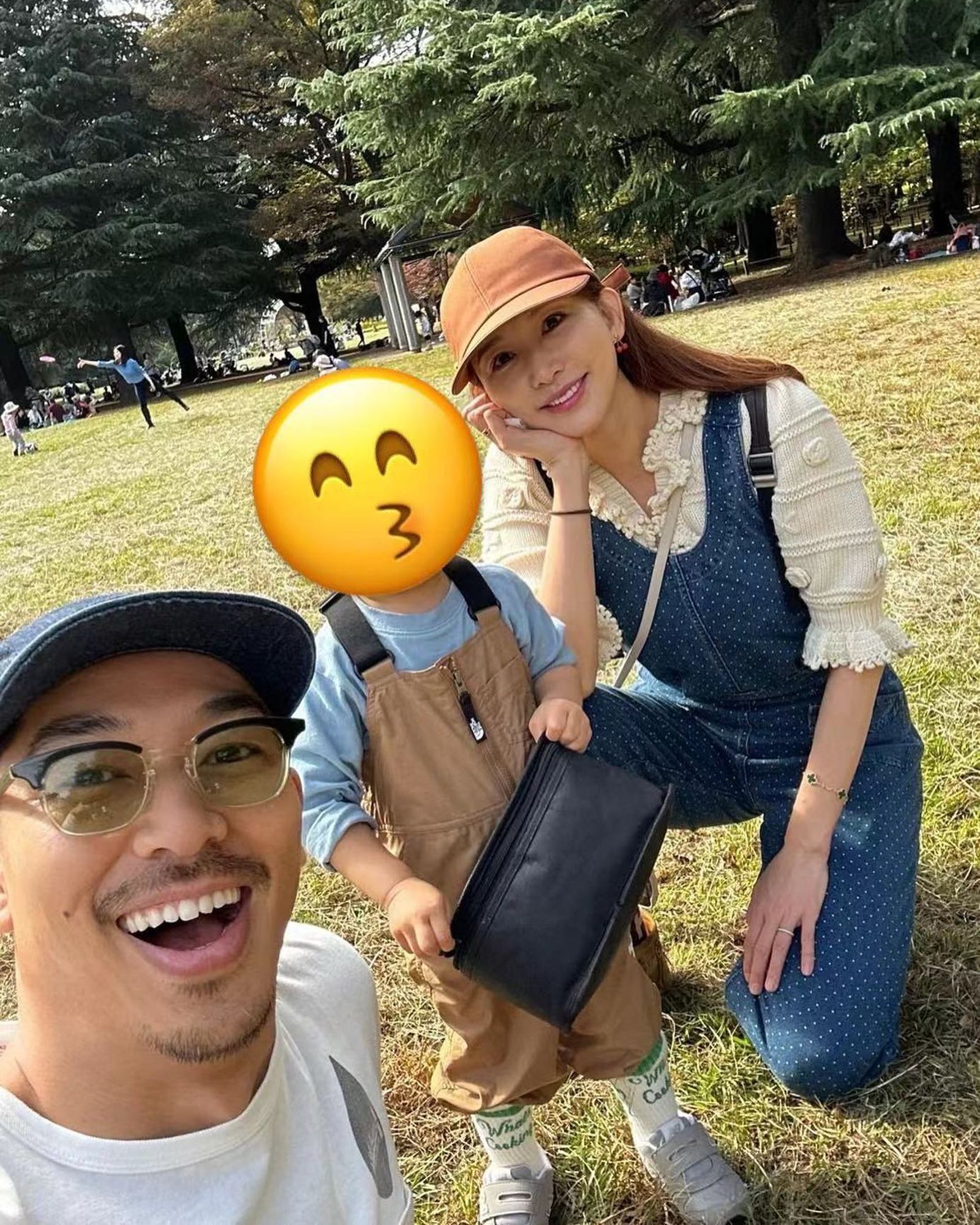 AKIRA與林志玲在2022迎來寶貝兒子，夫妻倆很寵兒子，AKIRA曾說天天都是兒童節。（翻攝AKIRA 臉書）