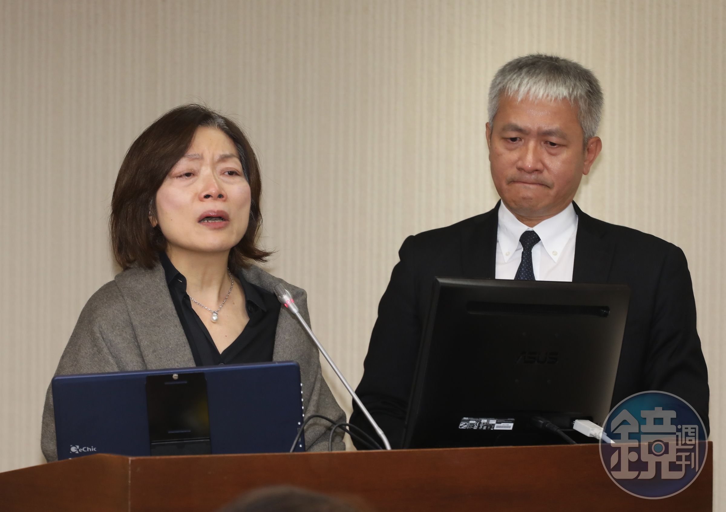 勞動部長何佩珊今在立法院數度落淚,更在質詢時表態認為自己已經不適任將會提出請辭。