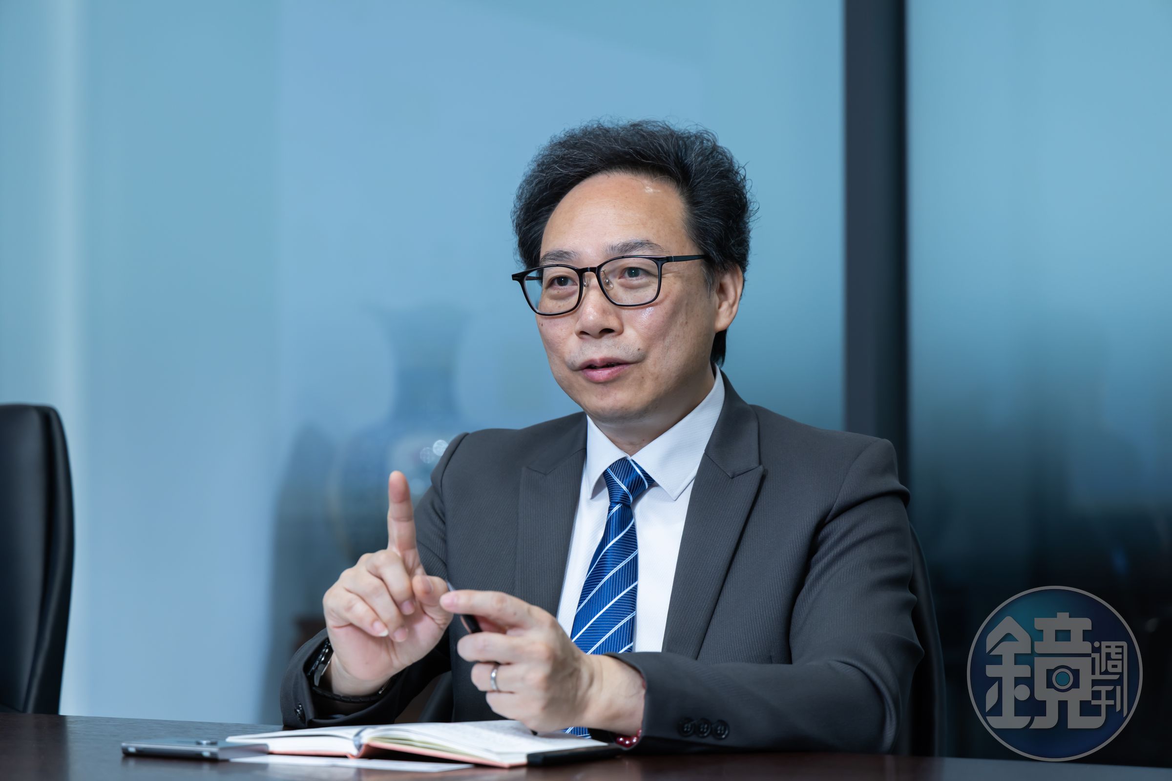和亞智慧董事長石文機回憶一路走來的創業路,曾從天堂一夕掉到谷底。憑著工程師不服輸韌性,如今闖出新局面,將帶領公司邁向上櫃路。