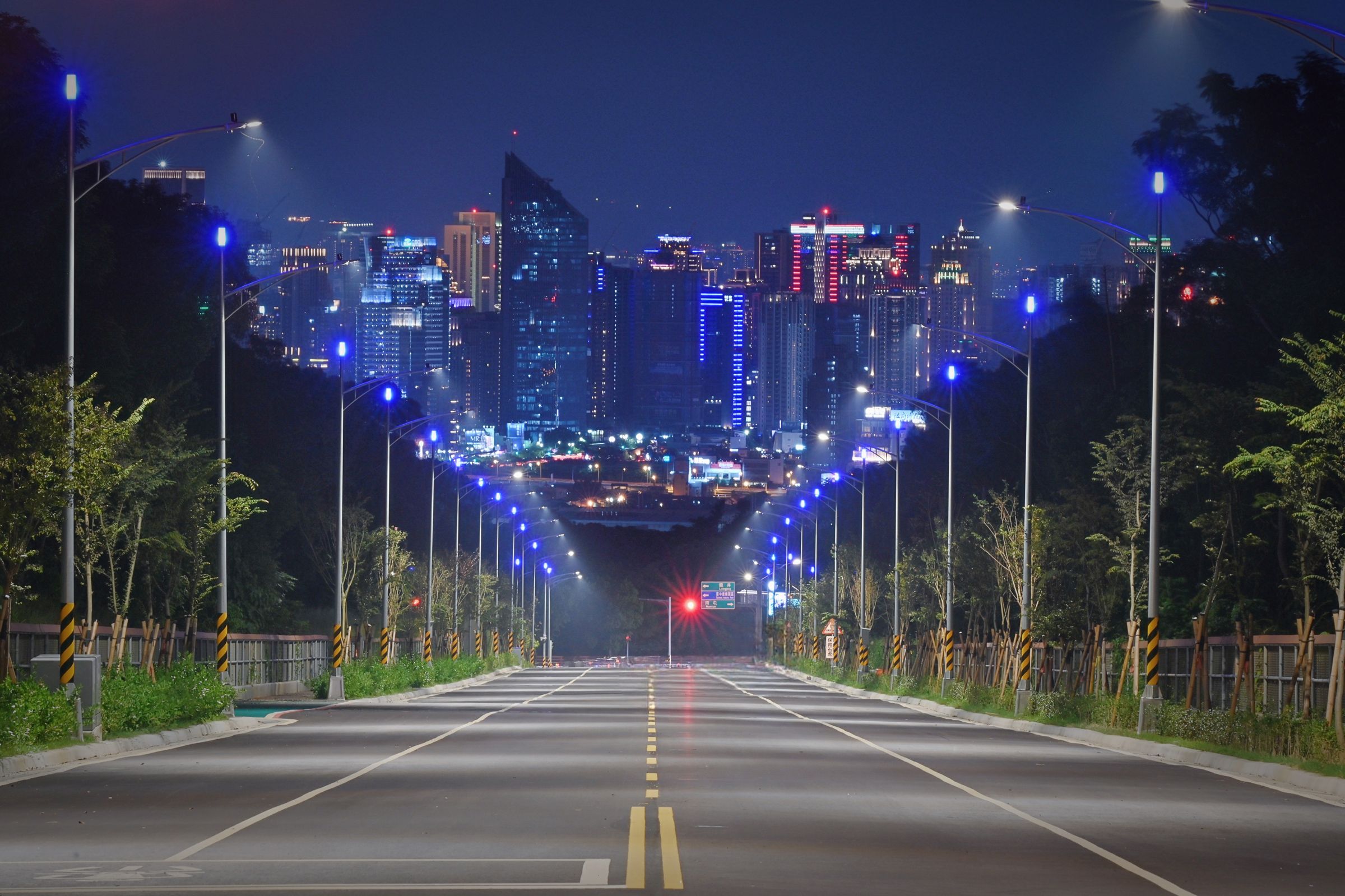 華南路延伸向上路,強化產業聯外交通。